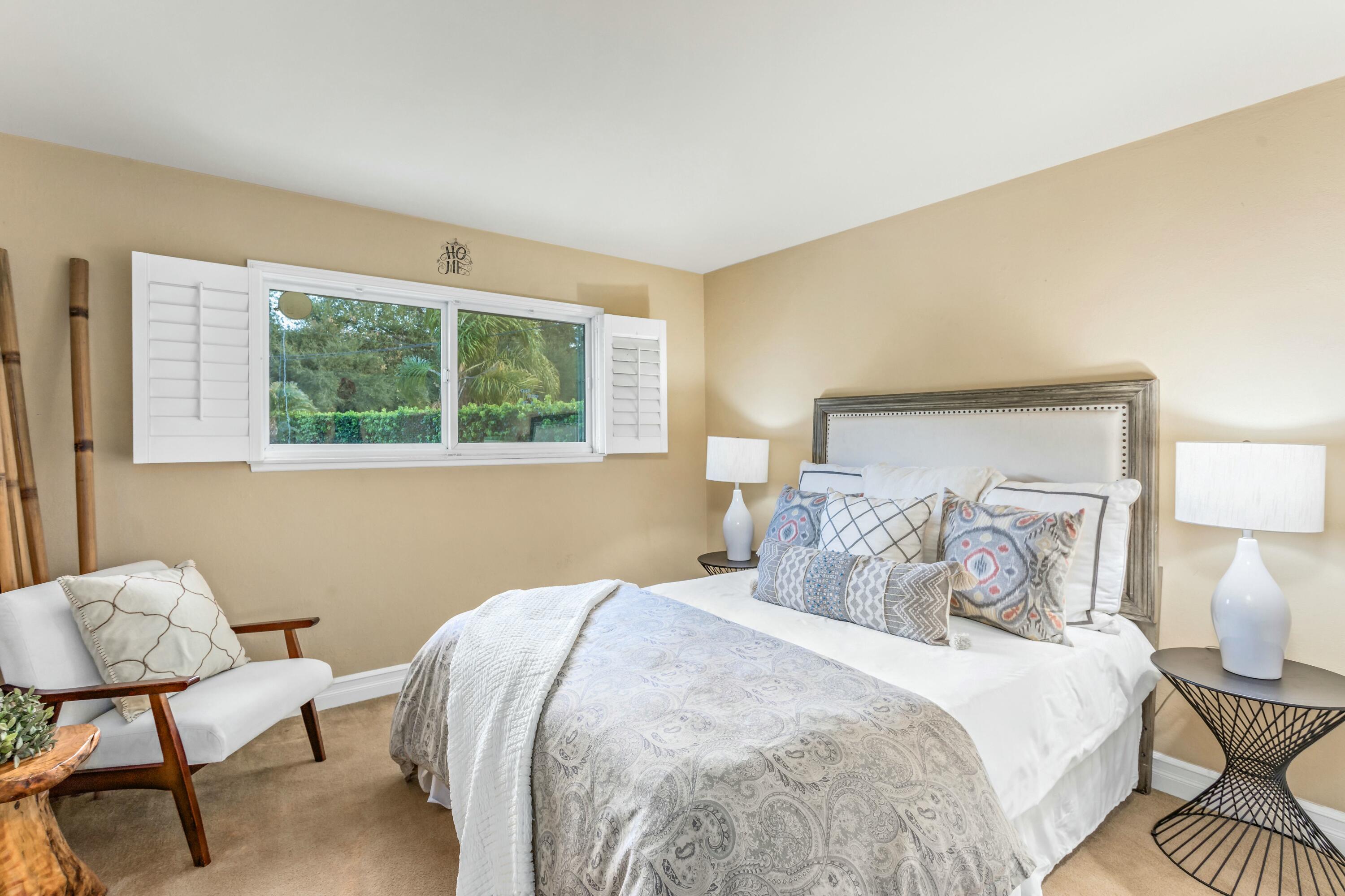 Santa Barbara, California 93111, United States, 3 Bedrooms Bedrooms, ,2 BathroomsBathrooms,Residential,Pending,27614