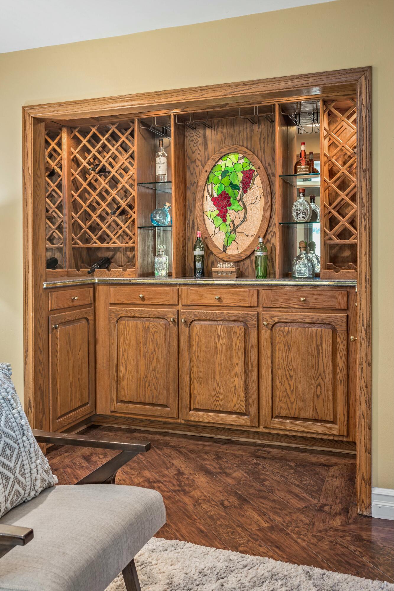 Santa Barbara, California 93111, United States, 3 Bedrooms Bedrooms, ,2 BathroomsBathrooms,Residential,Pending,27614