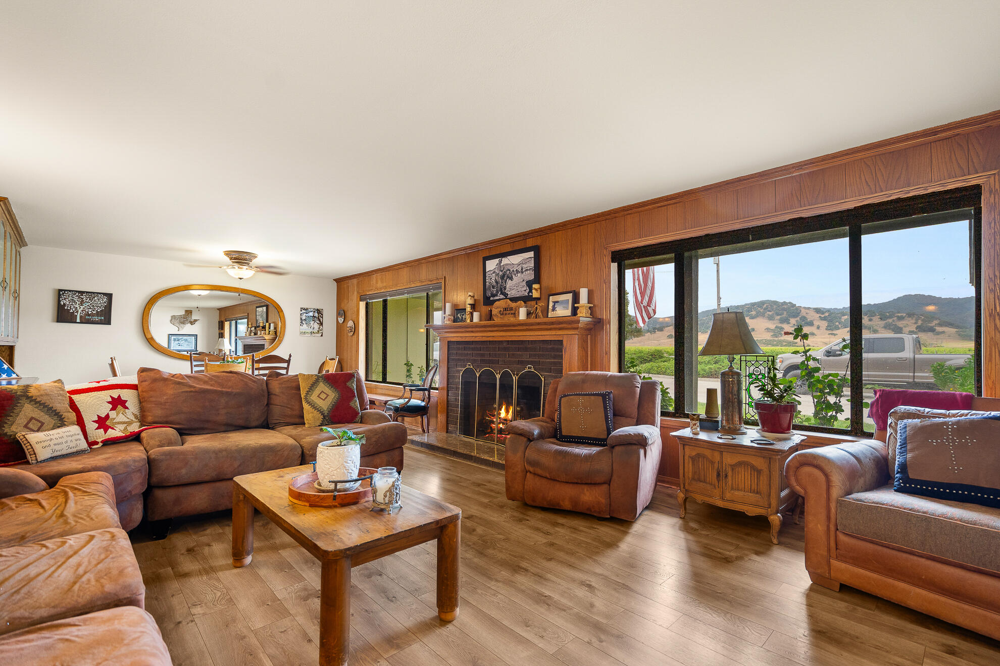 Los Alamos, California 93440, United States, 4 Bedrooms Bedrooms, ,3 BathroomsBathrooms,Residential,Active,158748