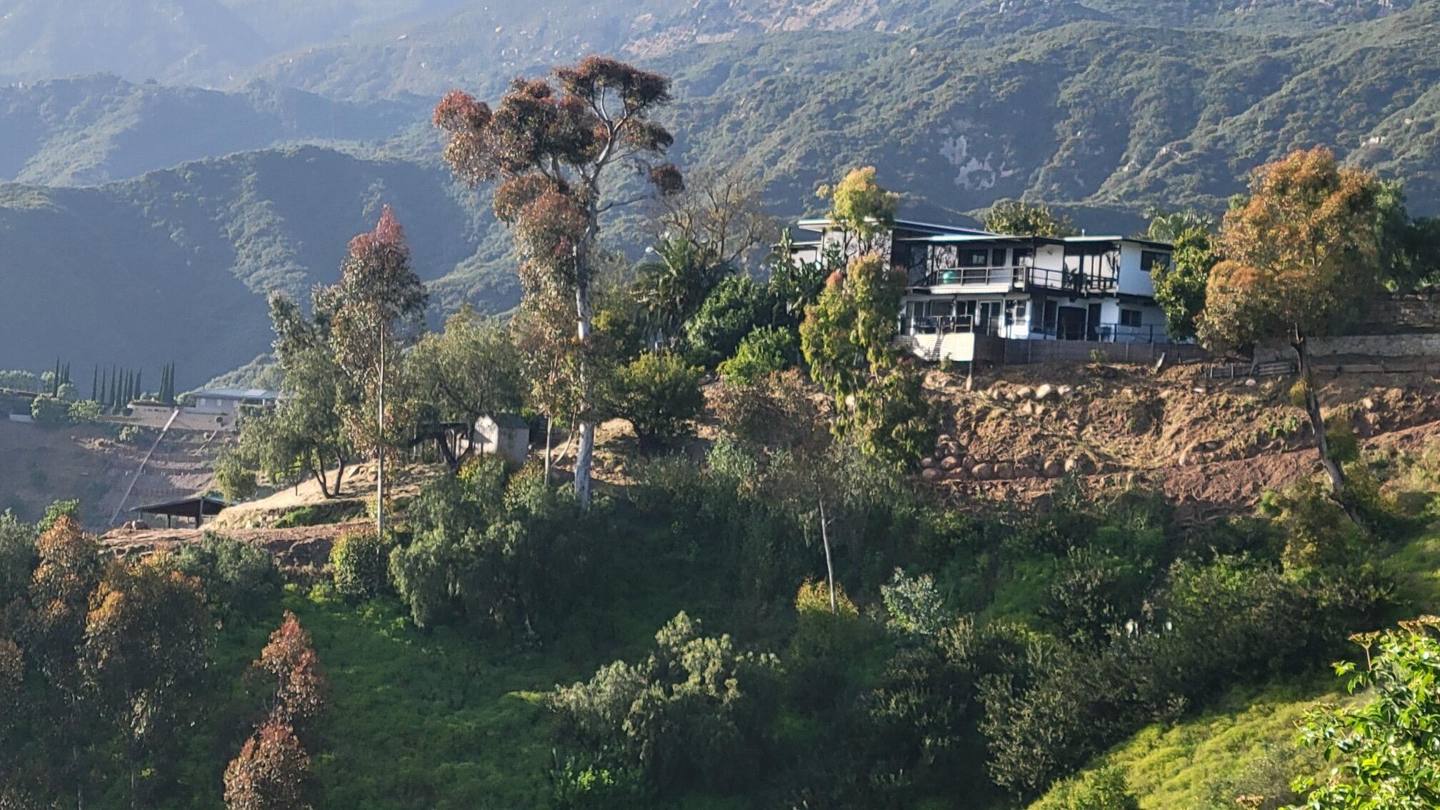 Santa Barbara, California 93105, United States, 5 Bedrooms Bedrooms, ,5 BathroomsBathrooms,Residential,Active,30585