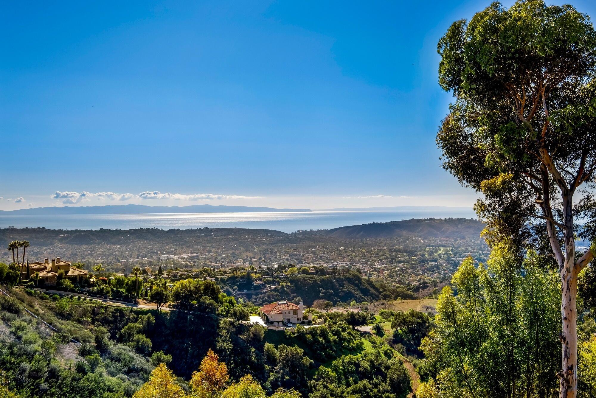 Santa Barbara, California 93105, United States, 5 Bedrooms Bedrooms, ,5 BathroomsBathrooms,Residential,Active,30585