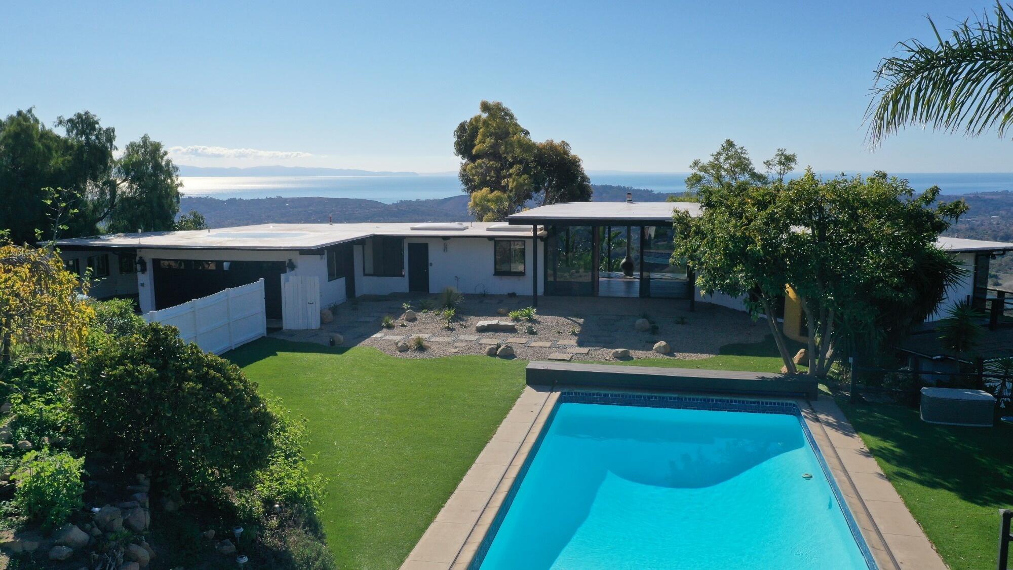 Santa Barbara, California 93105, United States, 5 Bedrooms Bedrooms, ,5 BathroomsBathrooms,Residential,Active,30585