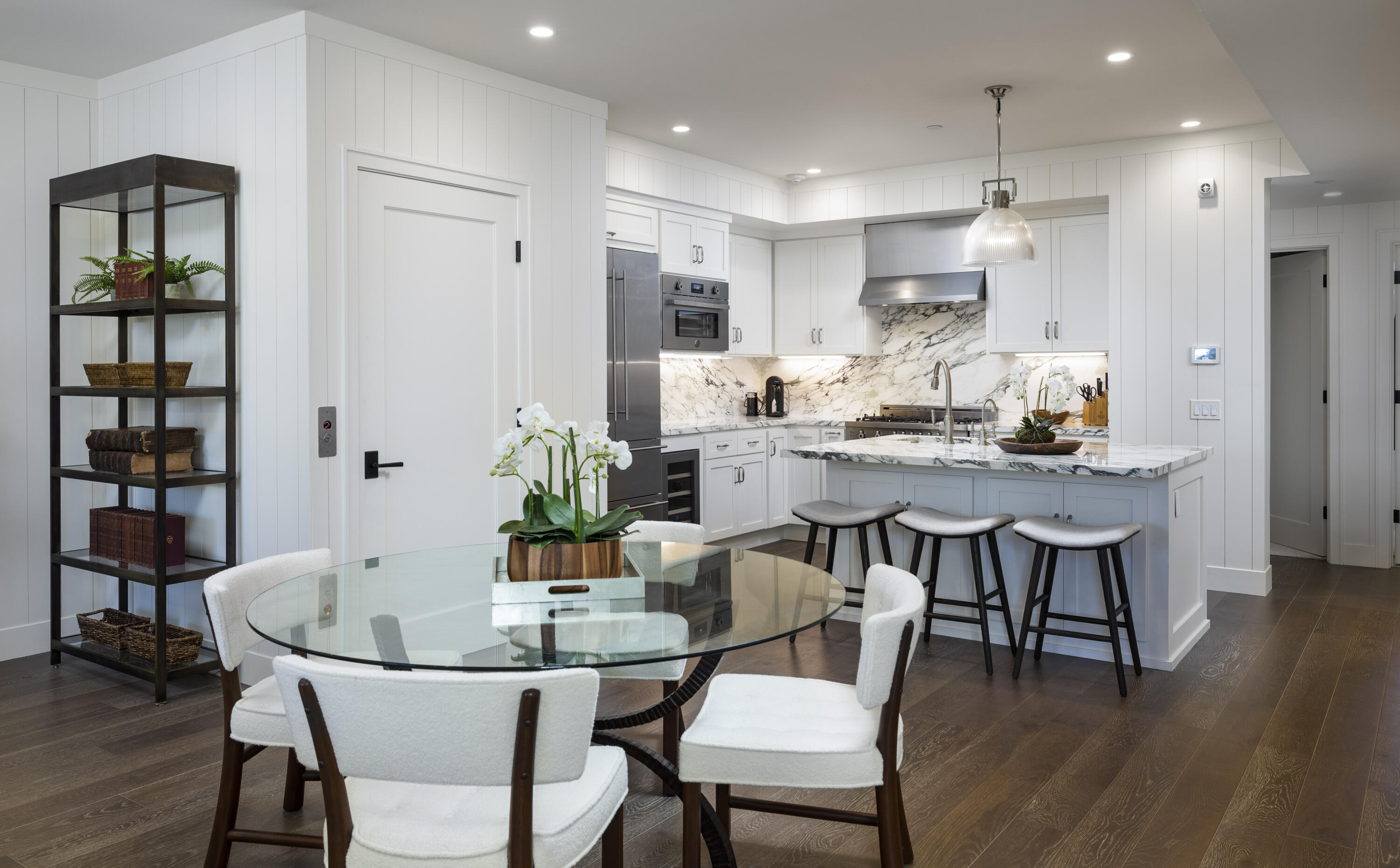 Santa Barbara, California 93101, United States, 3 Bedrooms Bedrooms, ,3 BathroomsBathrooms,Residential,Active,180992