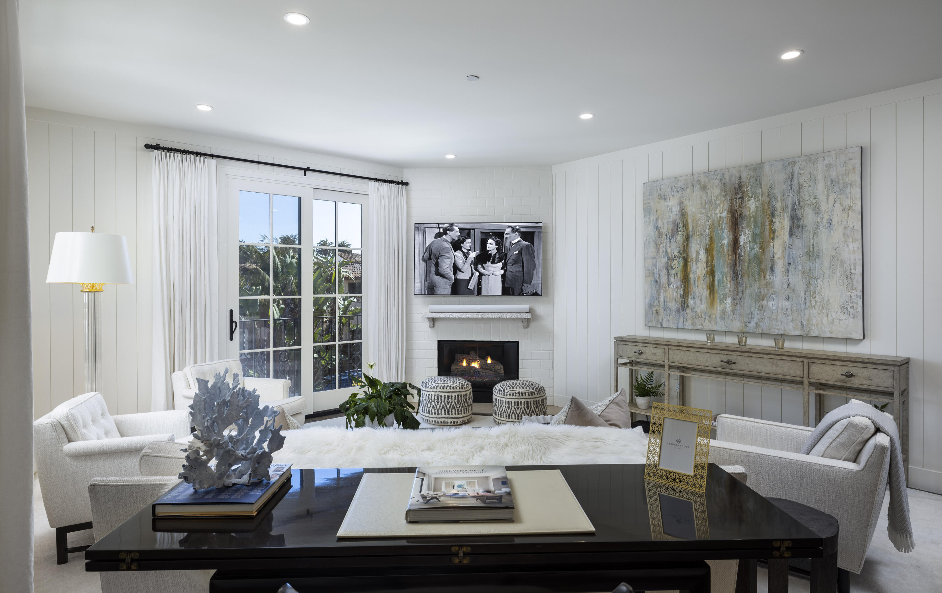 Santa Barbara, California 93101, United States, 3 Bedrooms Bedrooms, ,3 BathroomsBathrooms,Residential,Active,180992