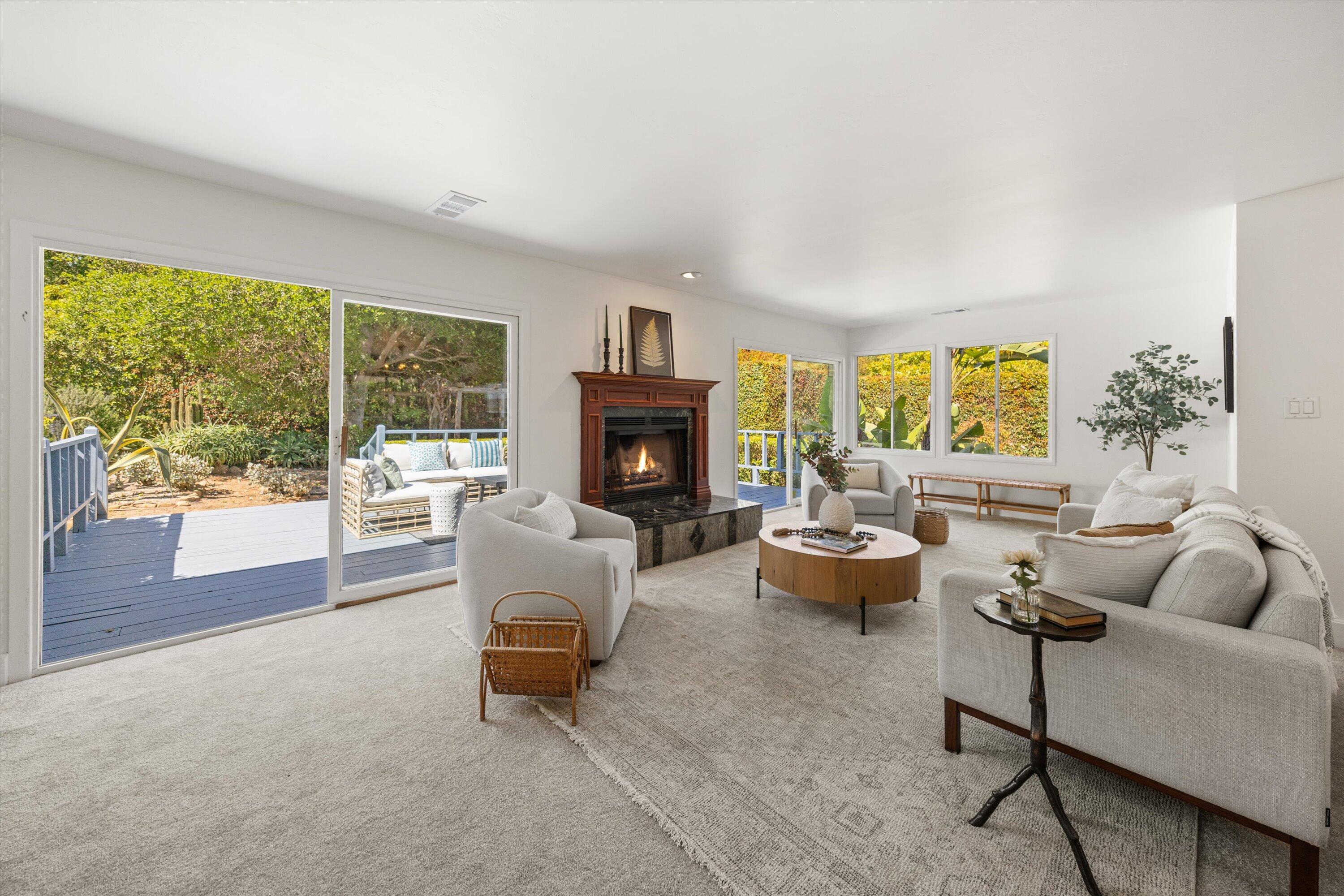 Montecito, California 93108, United States, 4 Bedrooms Bedrooms, ,4 BathroomsBathrooms,Residential,Pending,121643