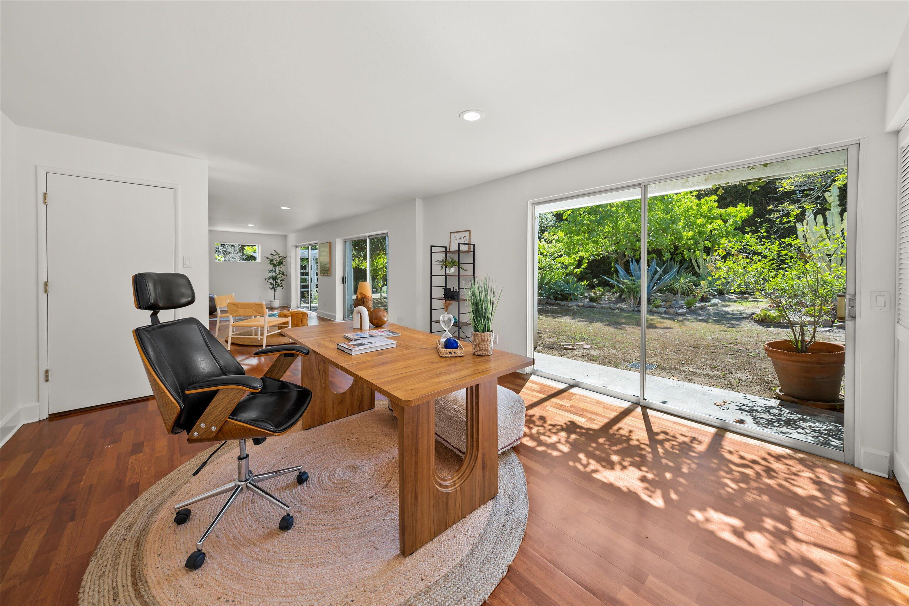 Montecito, California 93108, United States, 4 Bedrooms Bedrooms, ,4 BathroomsBathrooms,Residential,Pending,121643