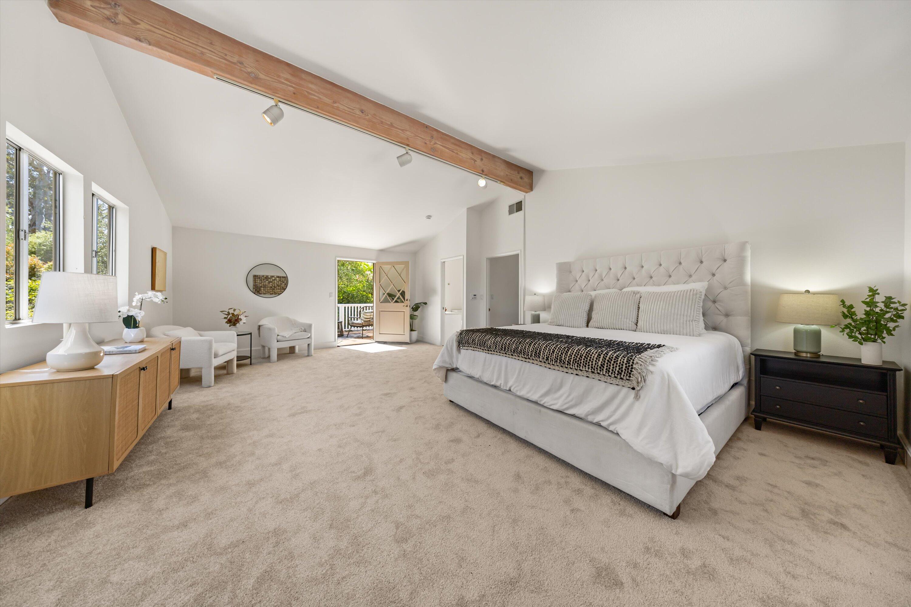 Montecito, California 93108, United States, 4 Bedrooms Bedrooms, ,4 BathroomsBathrooms,Residential,Pending,121643