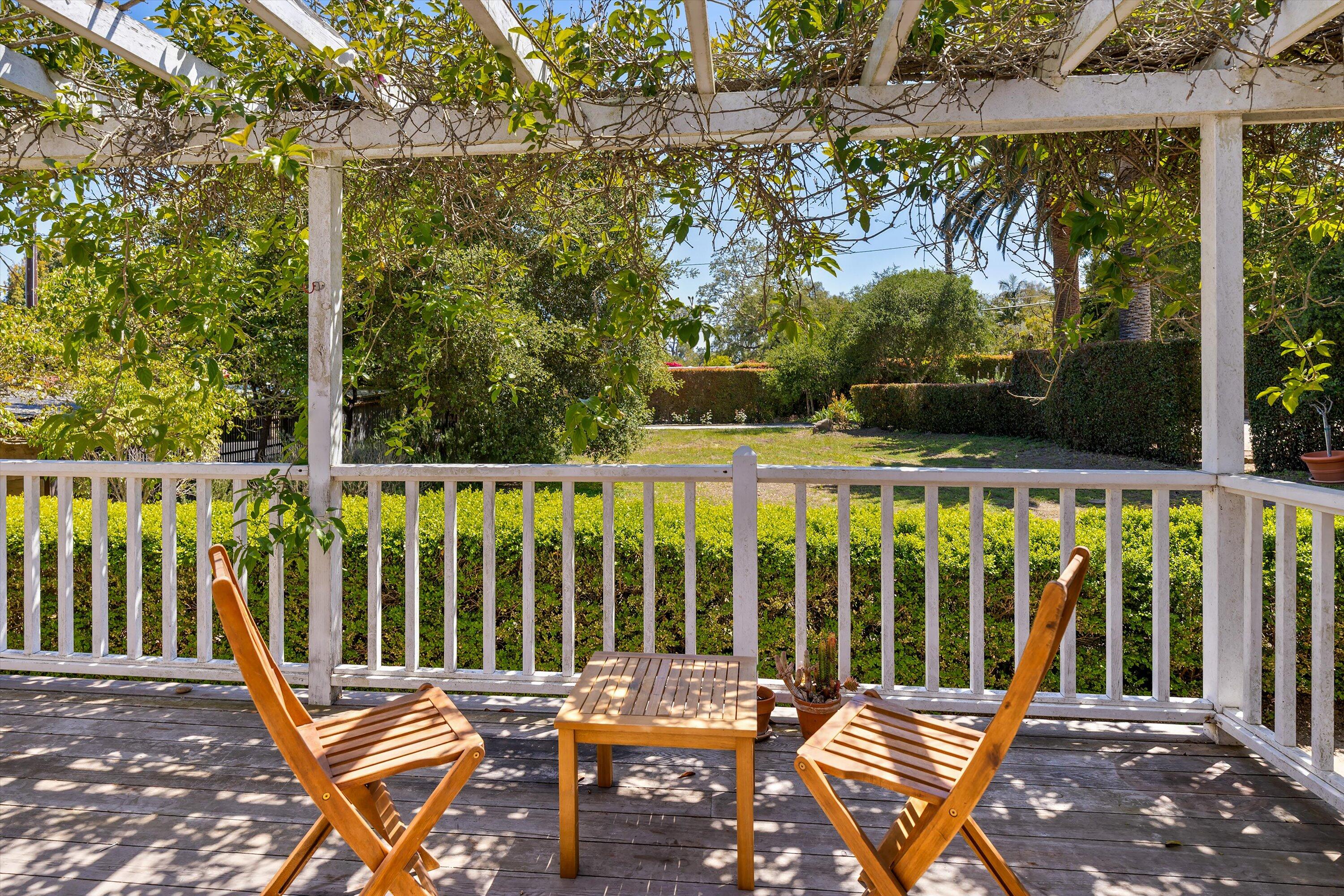 Montecito, California 93108, United States, 4 Bedrooms Bedrooms, ,4 BathroomsBathrooms,Residential,Pending,121643