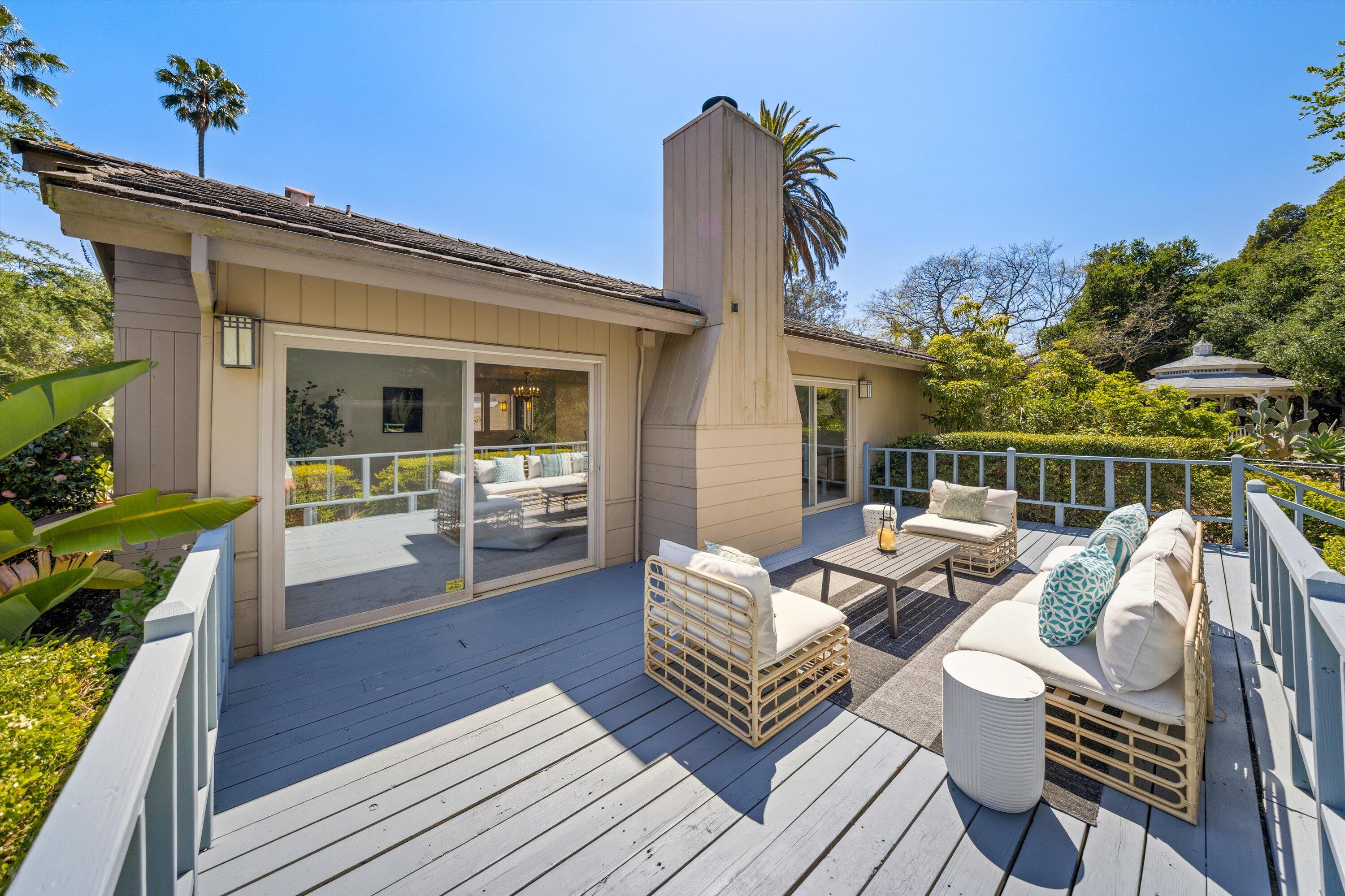 Montecito, California 93108, United States, 4 Bedrooms Bedrooms, ,4 BathroomsBathrooms,Residential,Pending,121643