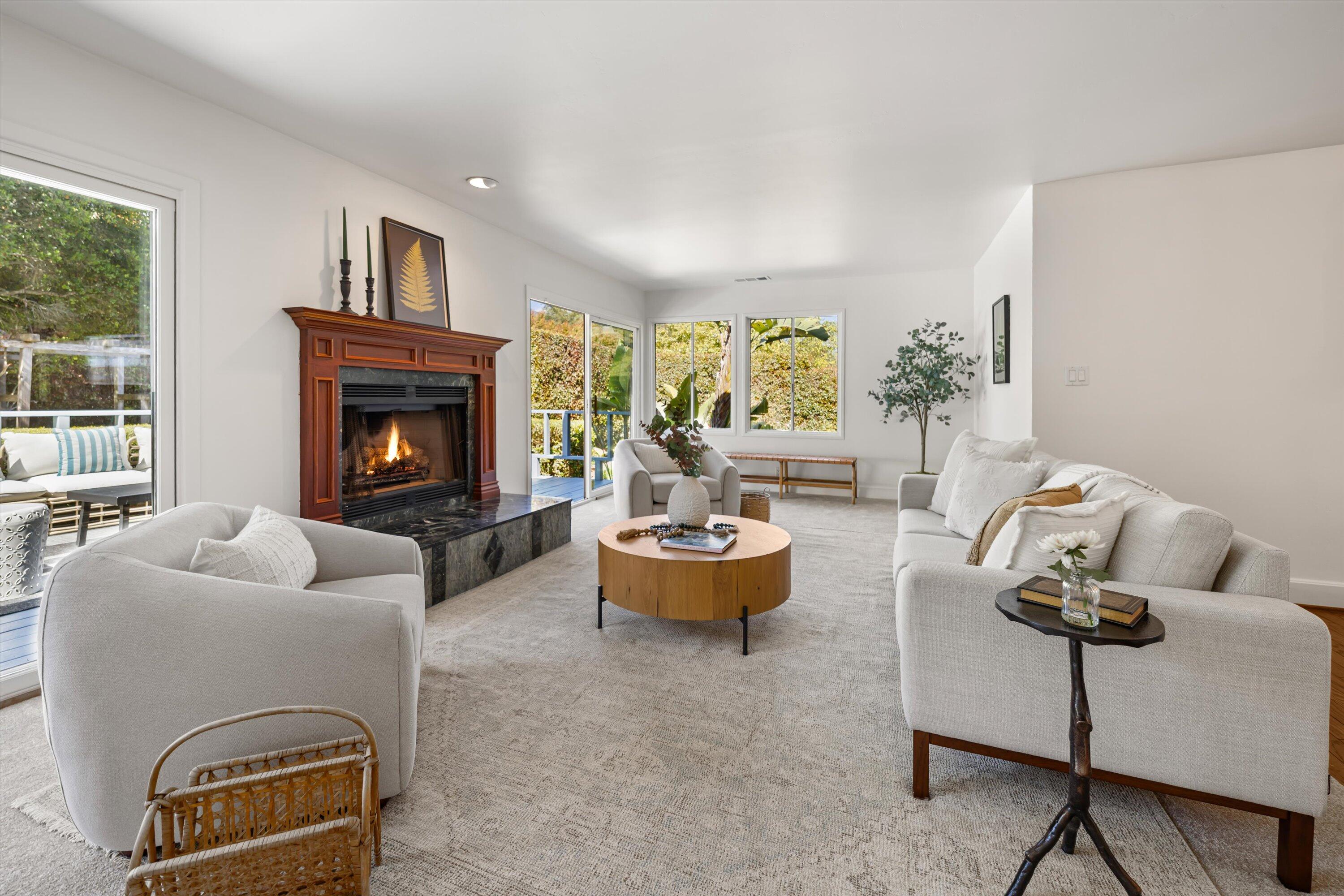 Montecito, California 93108, United States, 4 Bedrooms Bedrooms, ,4 BathroomsBathrooms,Residential,Pending,121643