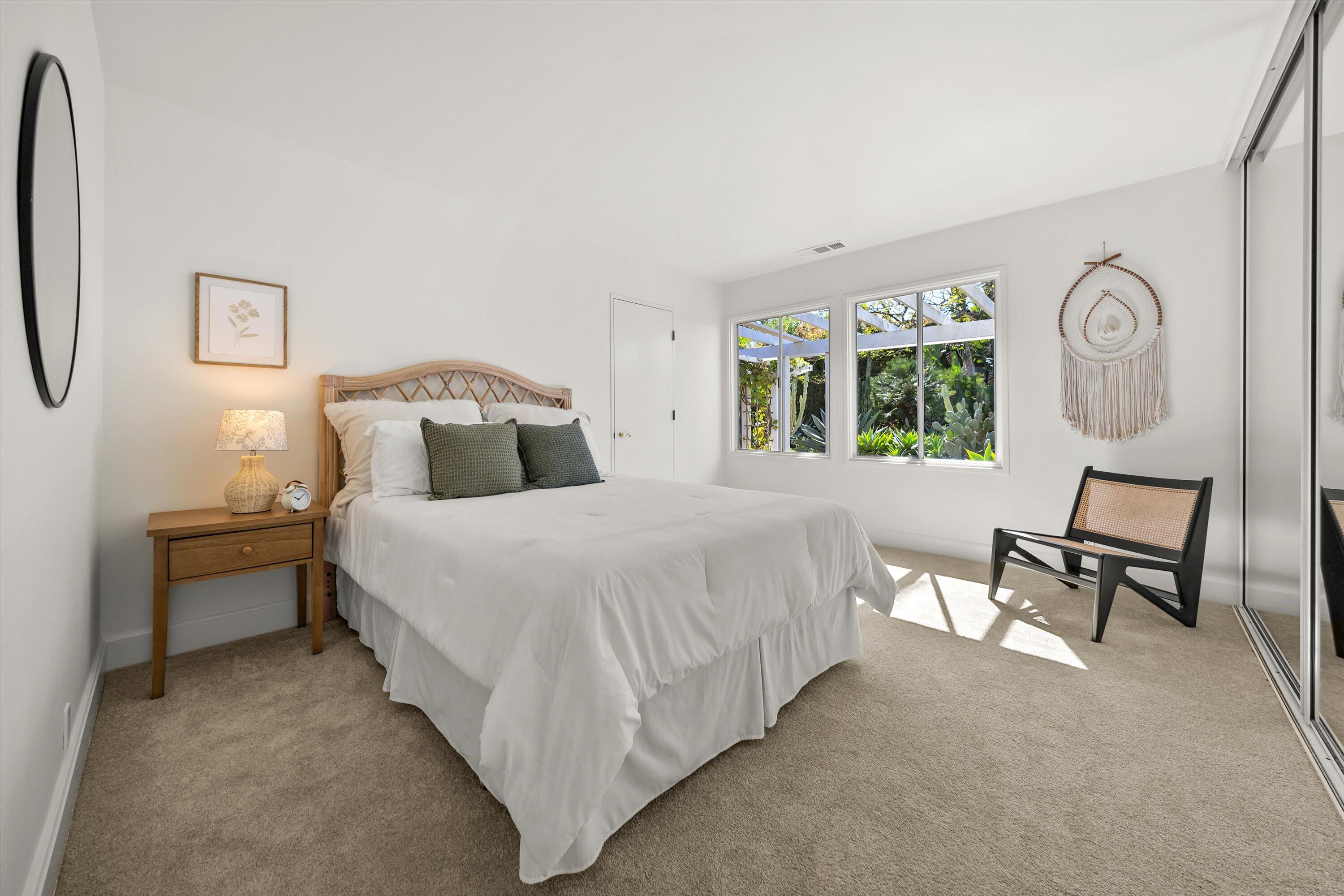 Montecito, California 93108, United States, 4 Bedrooms Bedrooms, ,4 BathroomsBathrooms,Residential,Pending,121643