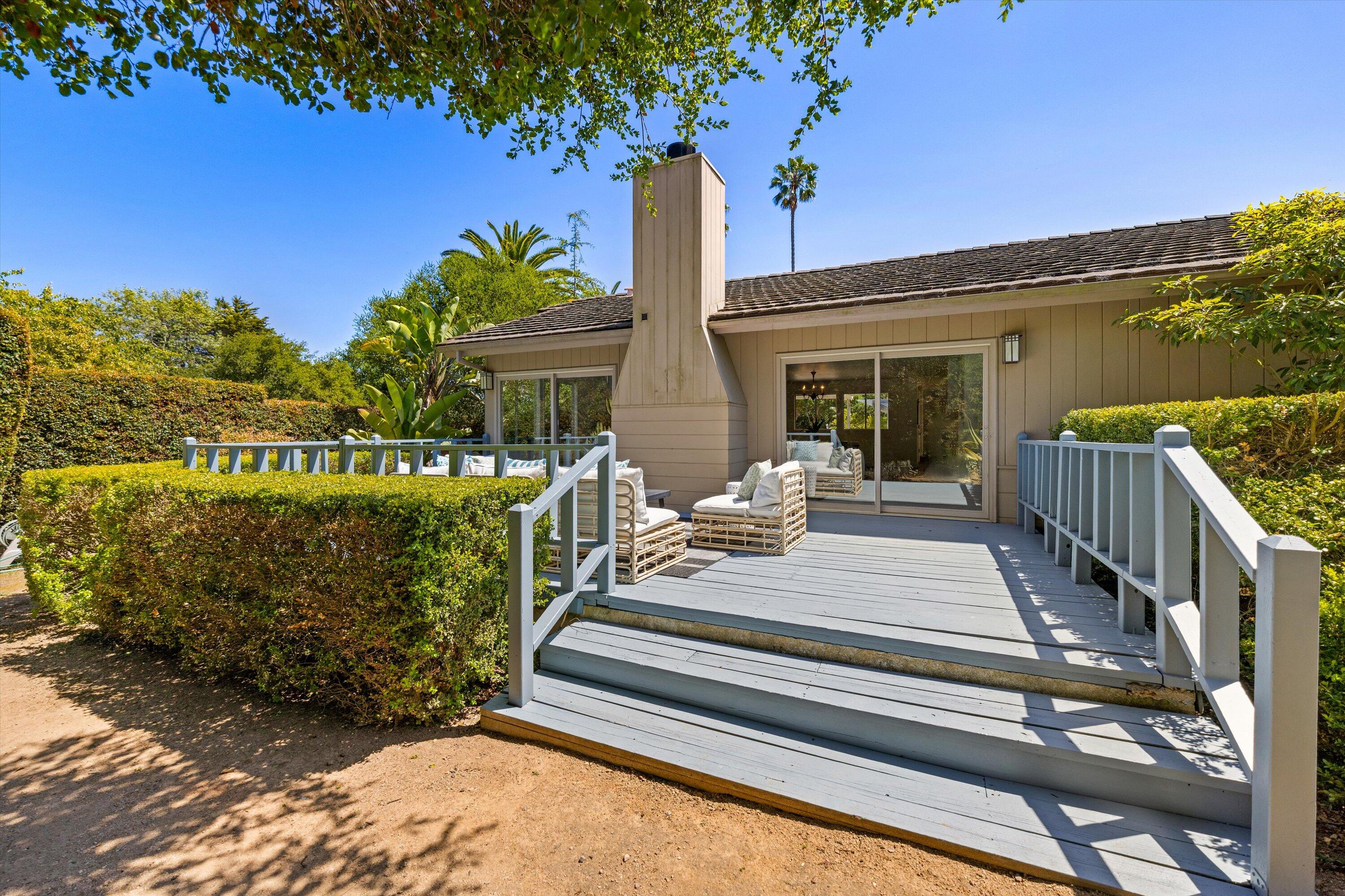 Montecito, California 93108, United States, 4 Bedrooms Bedrooms, ,4 BathroomsBathrooms,Residential,Pending,121643