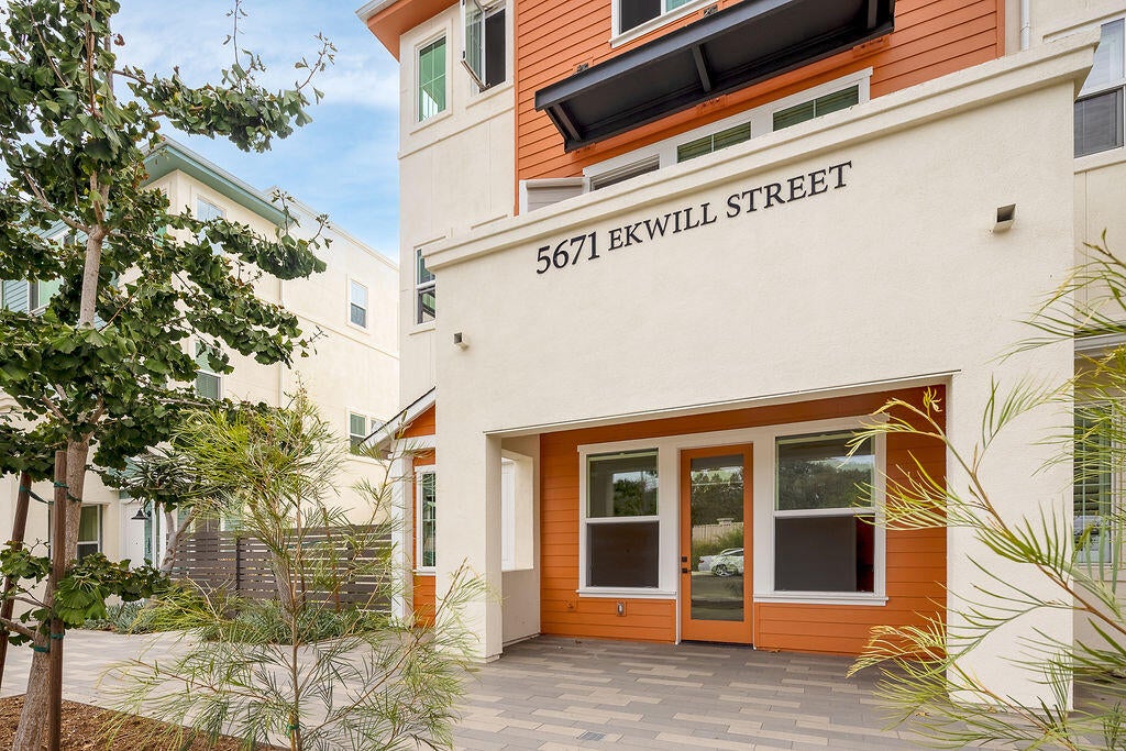 5671 Ekwill Street 101