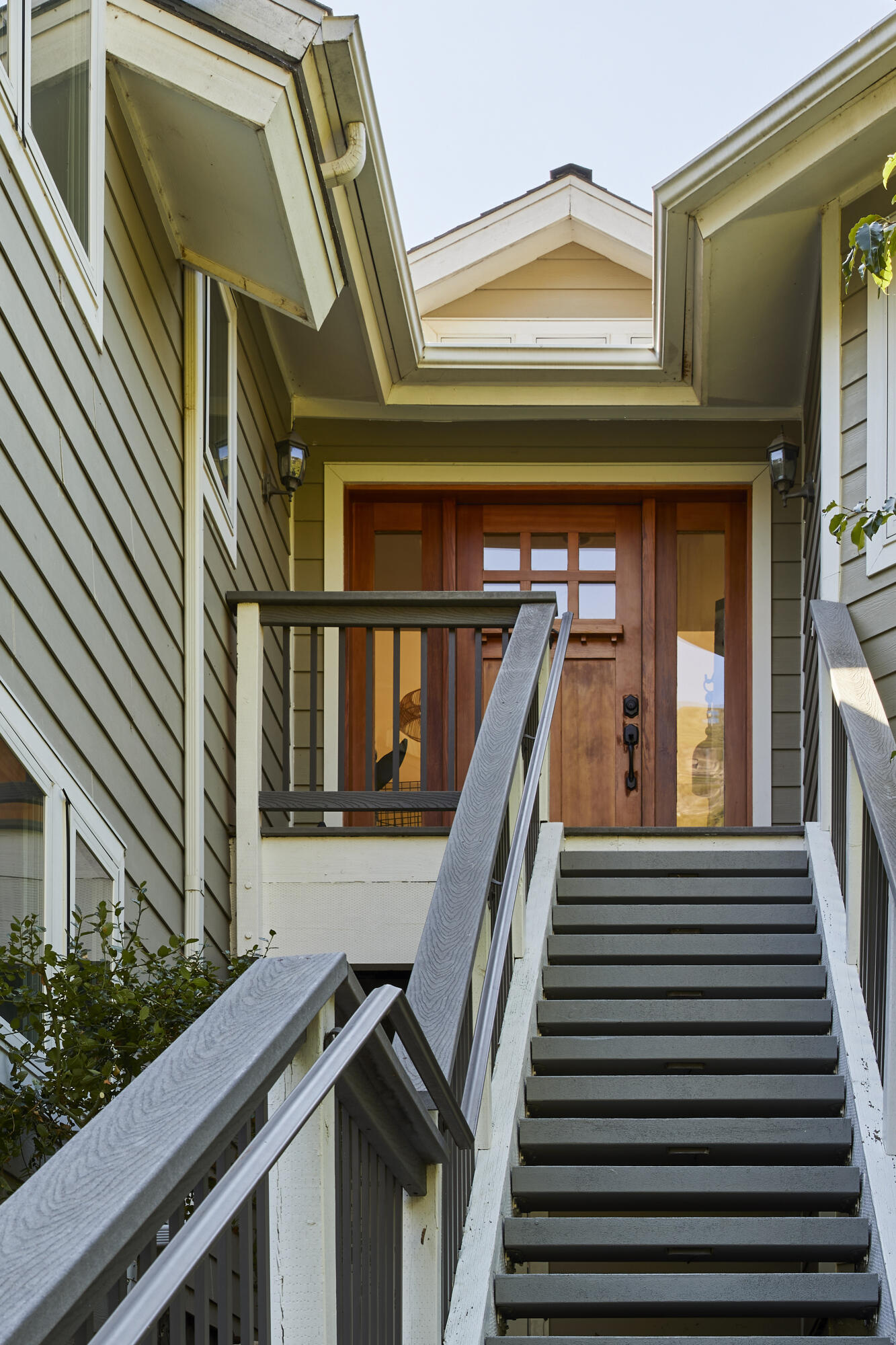 Ojai, California 93023, United States, 6 Bedrooms Bedrooms, ,5 BathroomsBathrooms,Residential,Active,204035