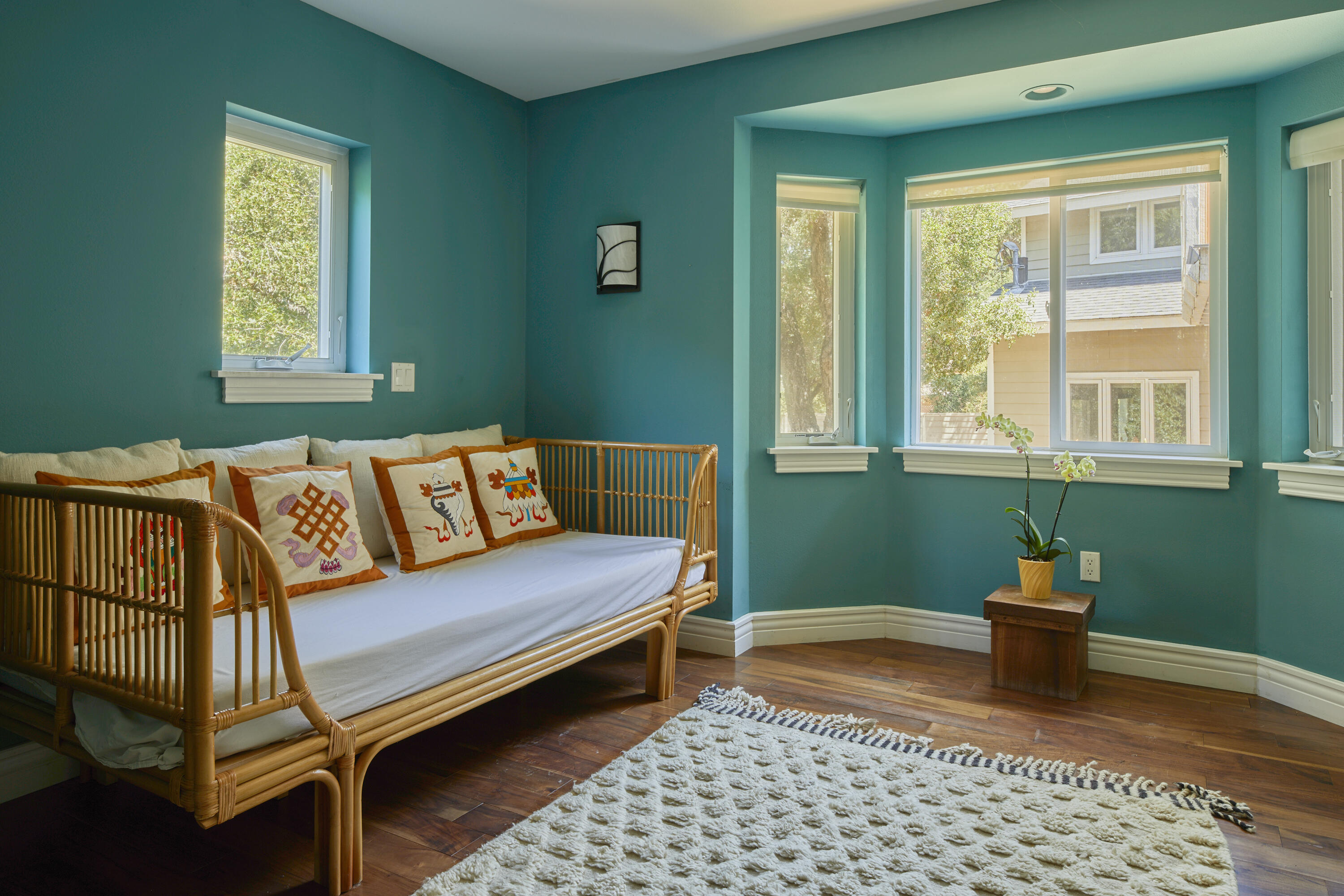 Ojai, California 93023, United States, 6 Bedrooms Bedrooms, ,5 BathroomsBathrooms,Residential,Active,204035