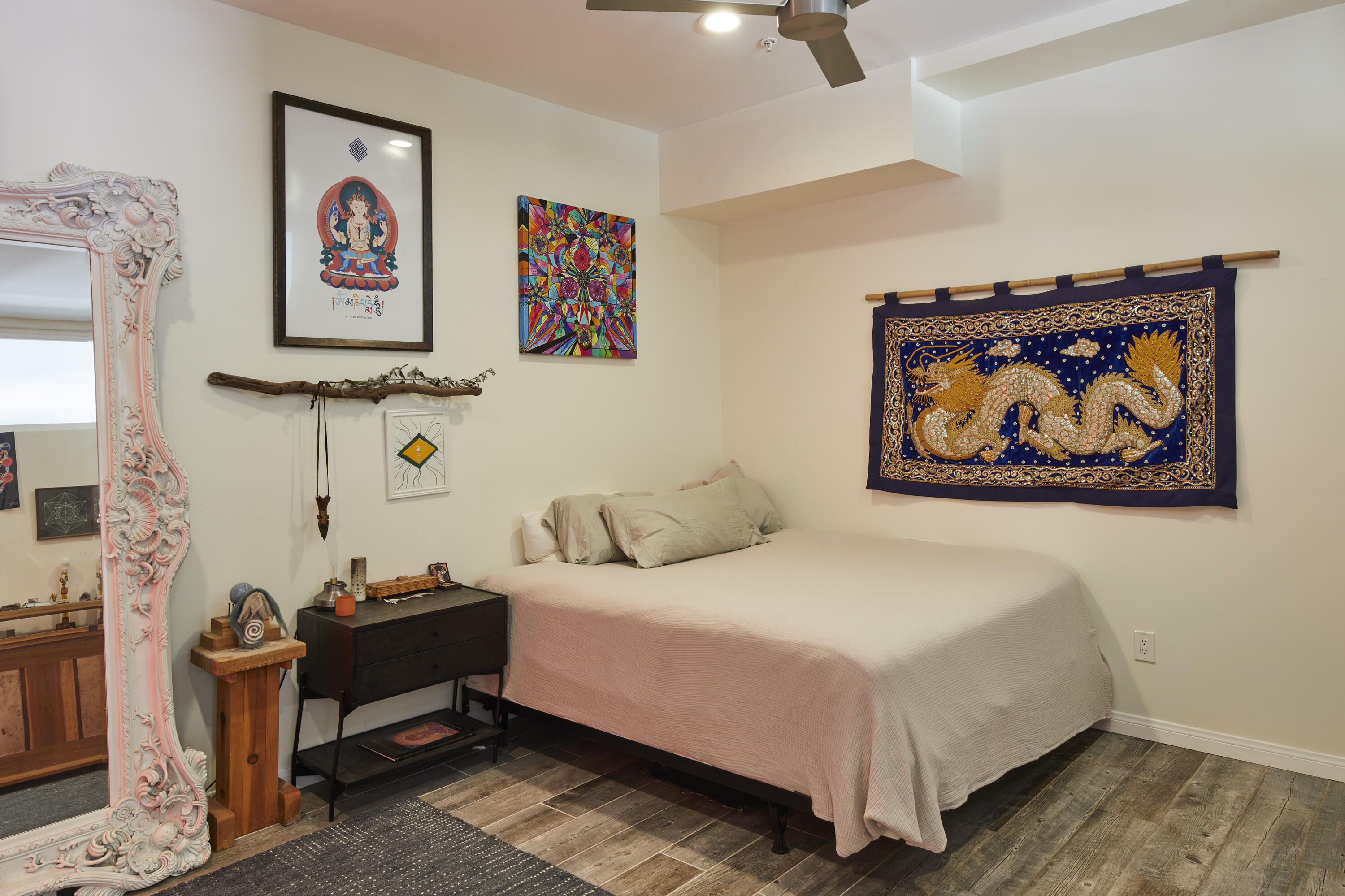 Ojai, California 93023, United States, 6 Bedrooms Bedrooms, ,5 BathroomsBathrooms,Residential,Active,204035