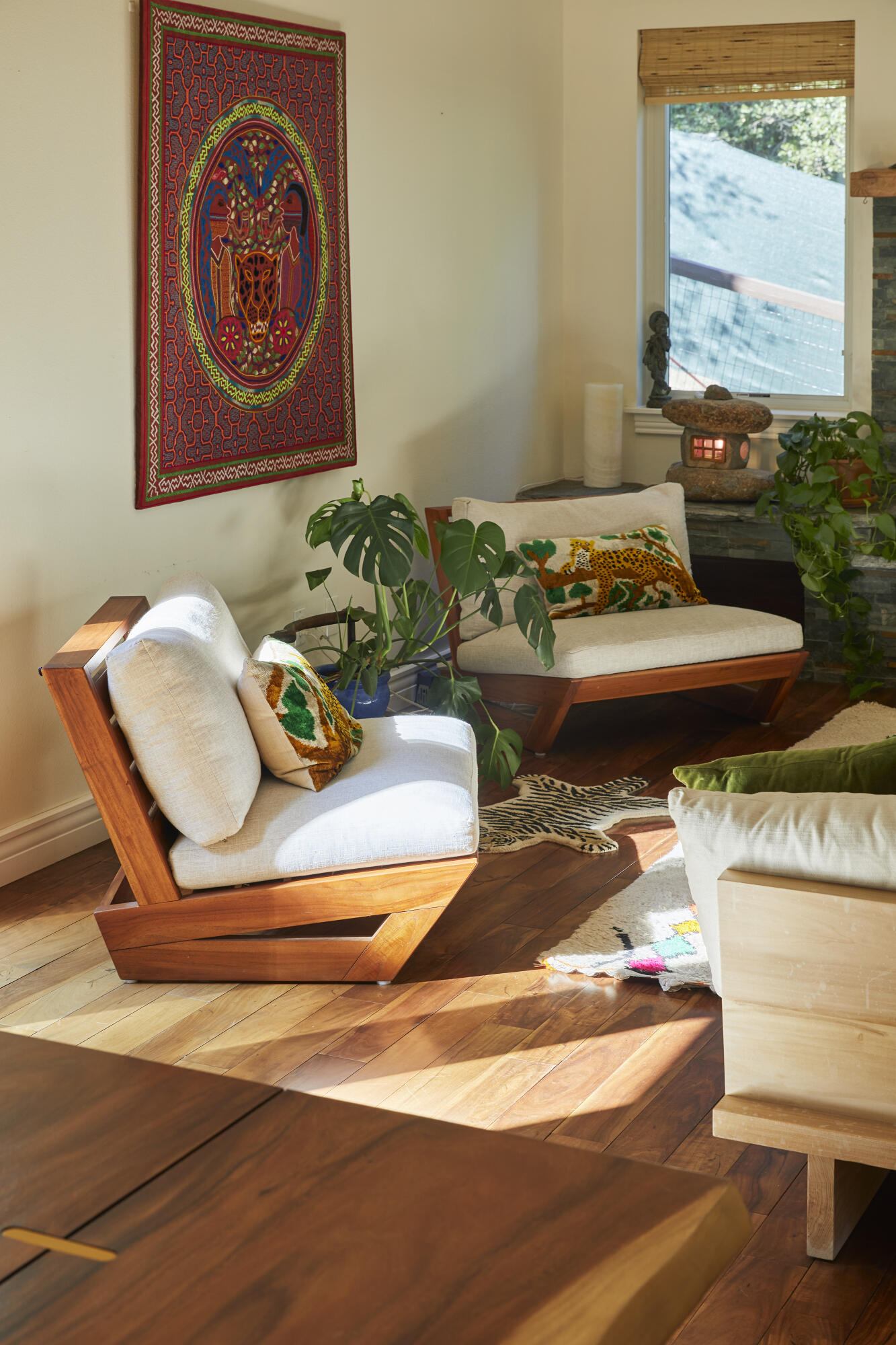 Ojai, California 93023, United States, 6 Bedrooms Bedrooms, ,5 BathroomsBathrooms,Residential,Active,204035