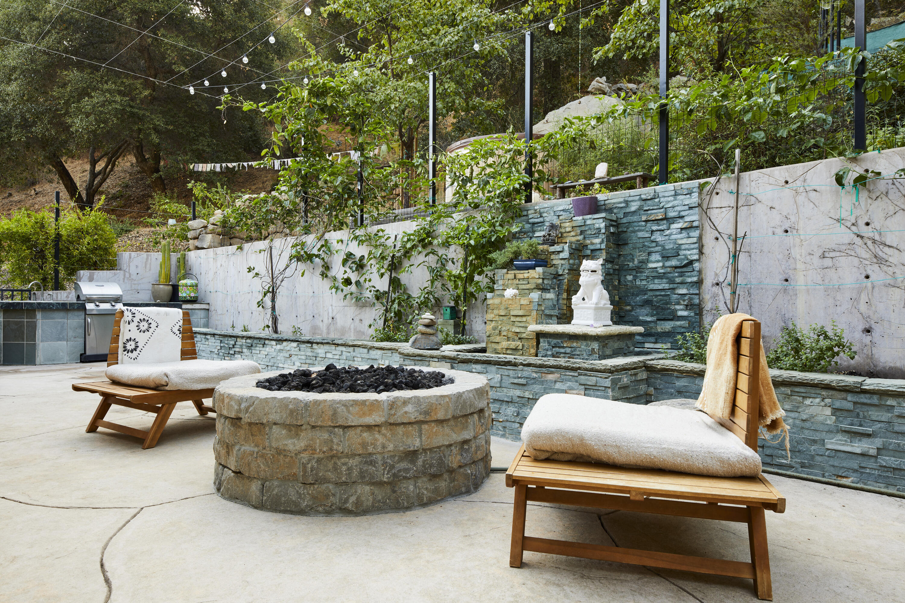 Ojai, California 93023, United States, 6 Bedrooms Bedrooms, ,5 BathroomsBathrooms,Residential,Active,204035