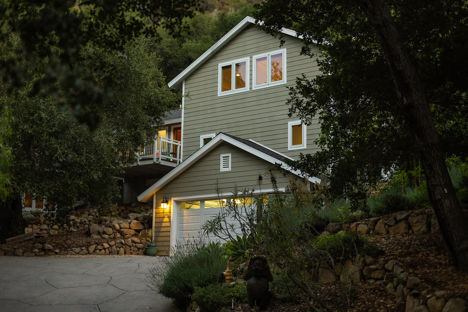 Ojai, California 93023, United States, 6 Bedrooms Bedrooms, ,5 BathroomsBathrooms,Residential,Active,204035