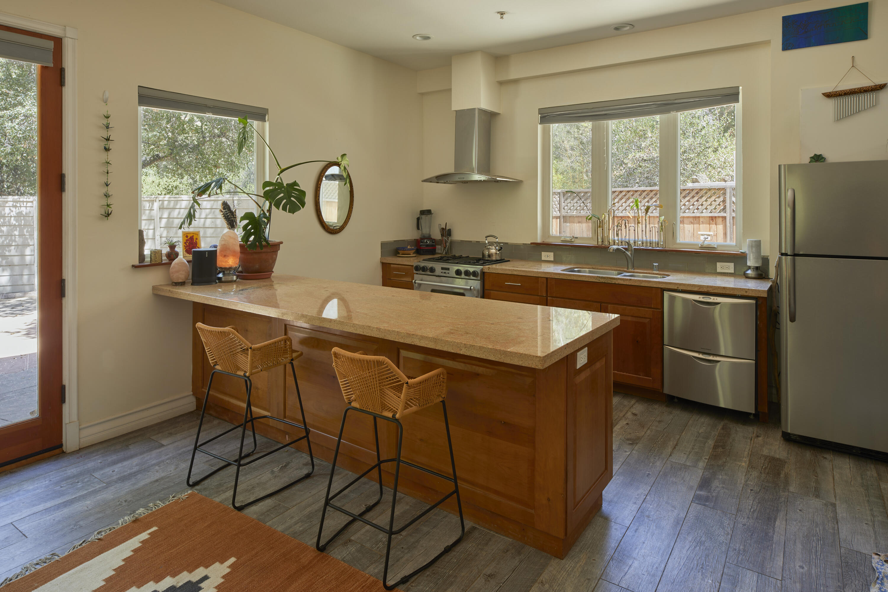 Ojai, California 93023, United States, 6 Bedrooms Bedrooms, ,5 BathroomsBathrooms,Residential,Active,204035