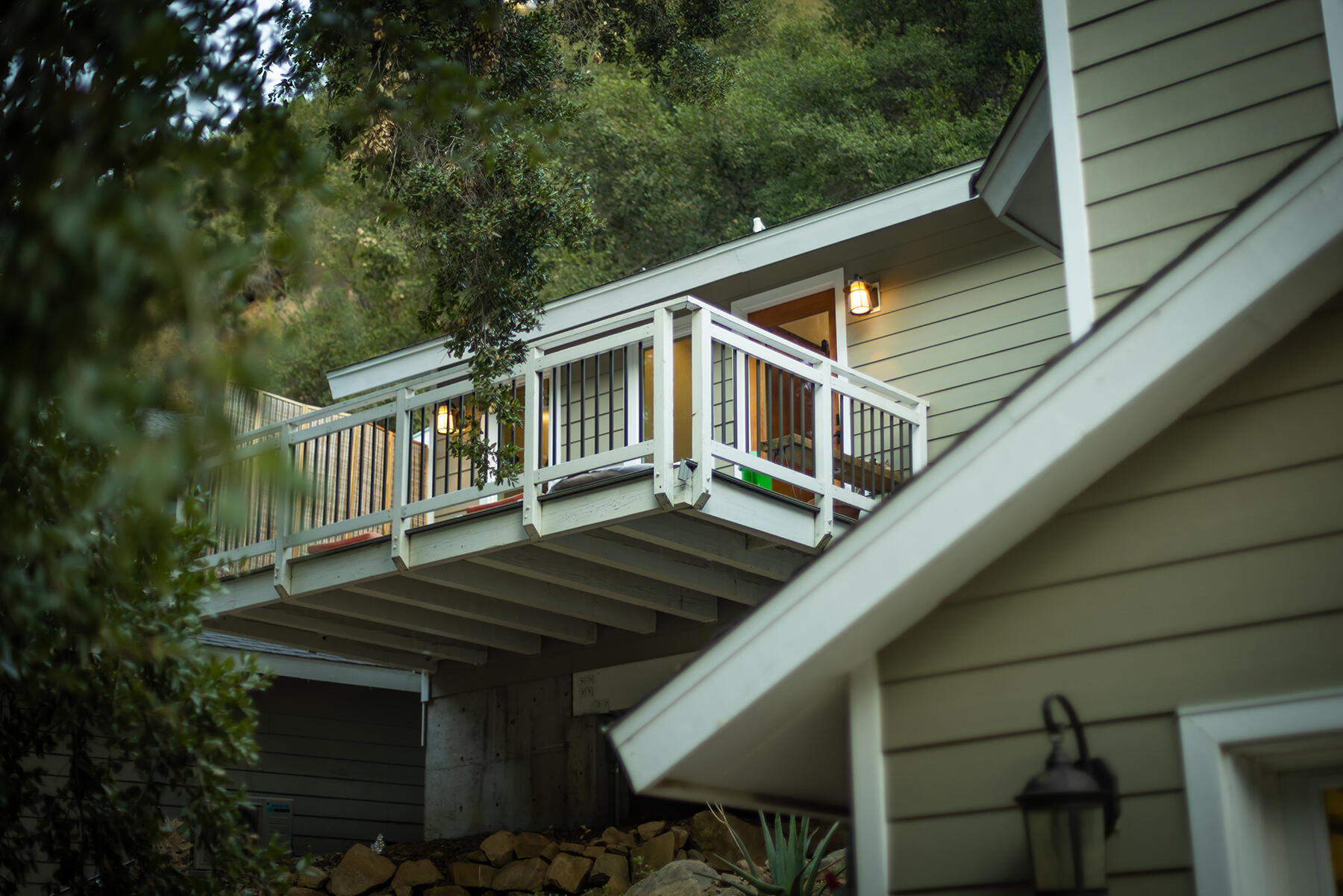 Ojai, California 93023, United States, 6 Bedrooms Bedrooms, ,5 BathroomsBathrooms,Residential,Active,204035