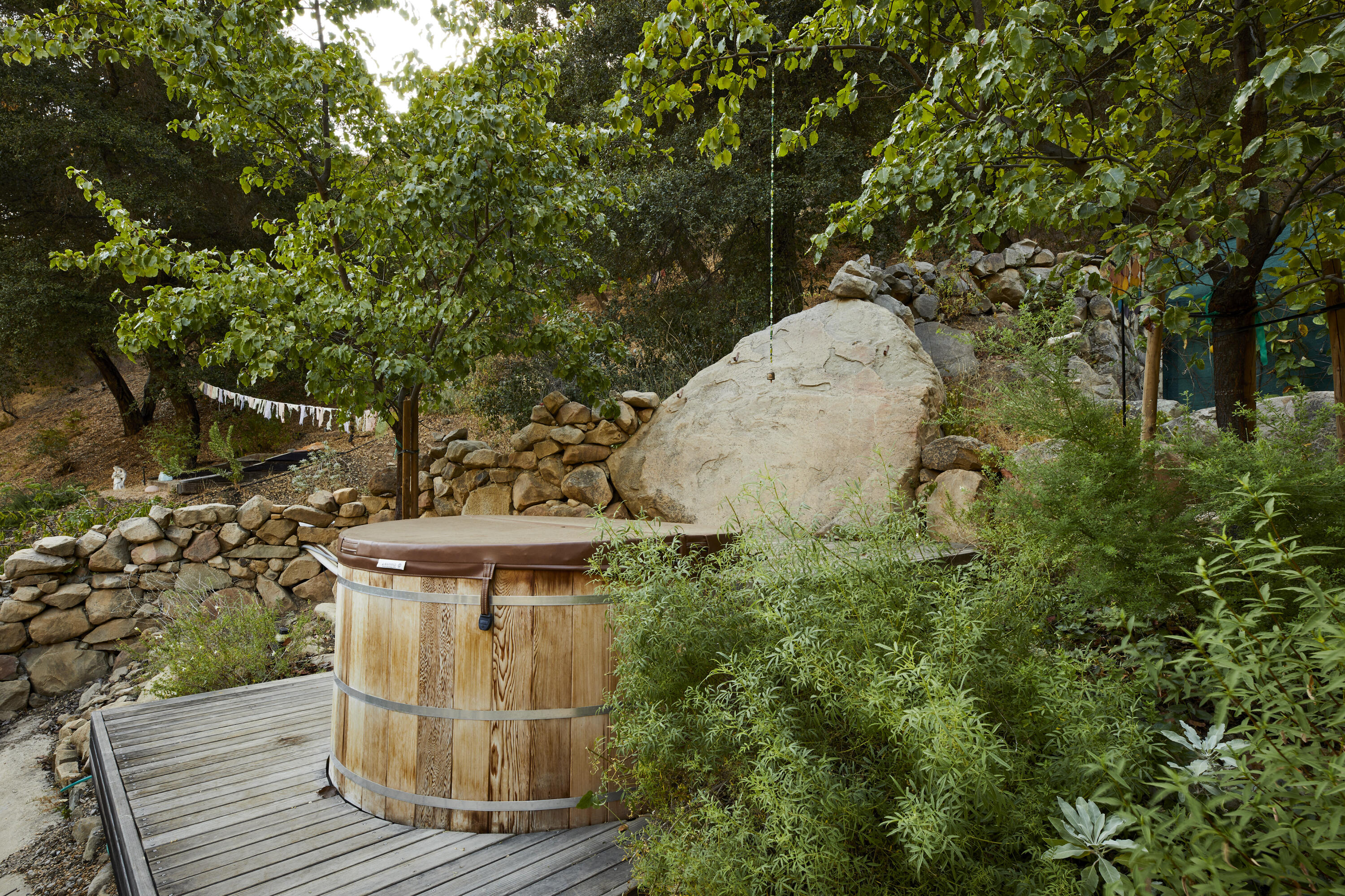 Ojai, California 93023, United States, 6 Bedrooms Bedrooms, ,5 BathroomsBathrooms,Residential,Active,204035