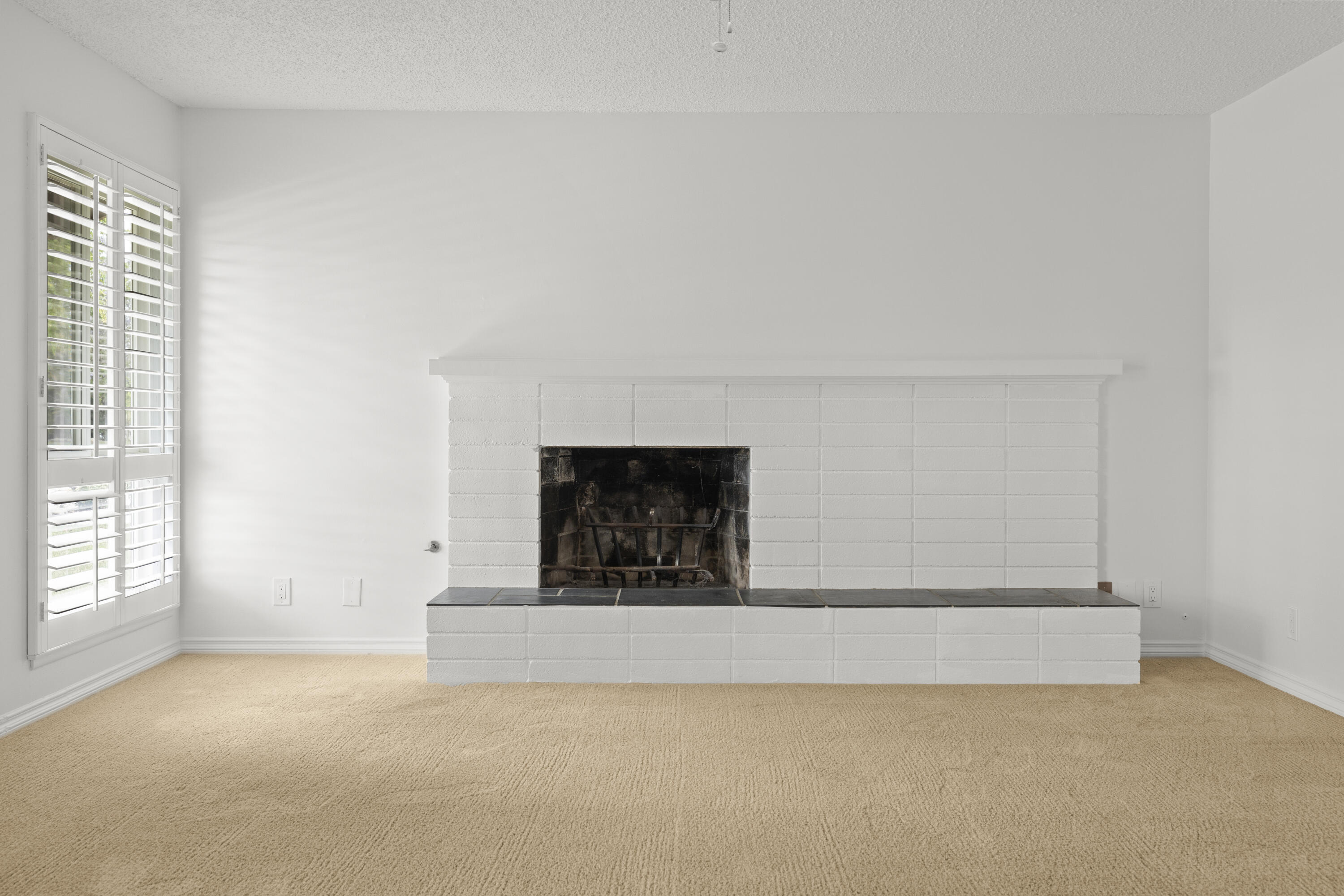 Oxnard, California 93030, United States, 3 Bedrooms Bedrooms, ,3 BathroomsBathrooms,Residential,Active,164039