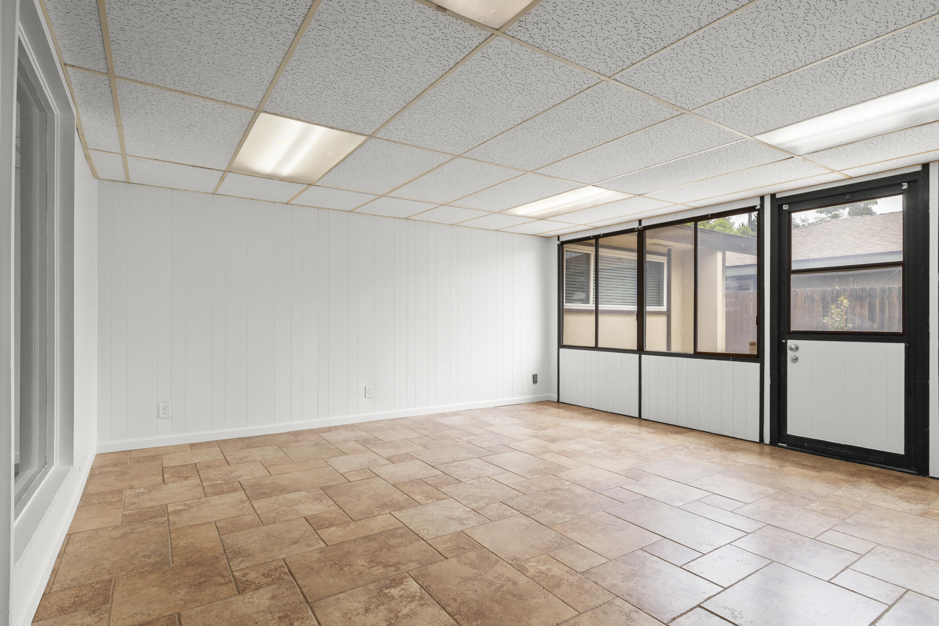 Oxnard, California 93030, United States, 3 Bedrooms Bedrooms, ,3 BathroomsBathrooms,Residential,Active,164039