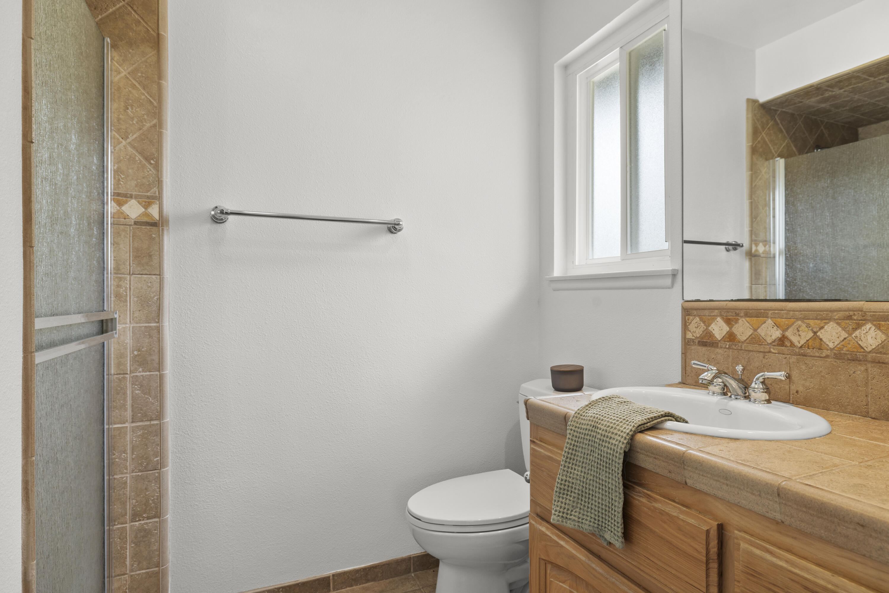 Oxnard, California 93030, United States, 3 Bedrooms Bedrooms, ,3 BathroomsBathrooms,Residential,Active,164039