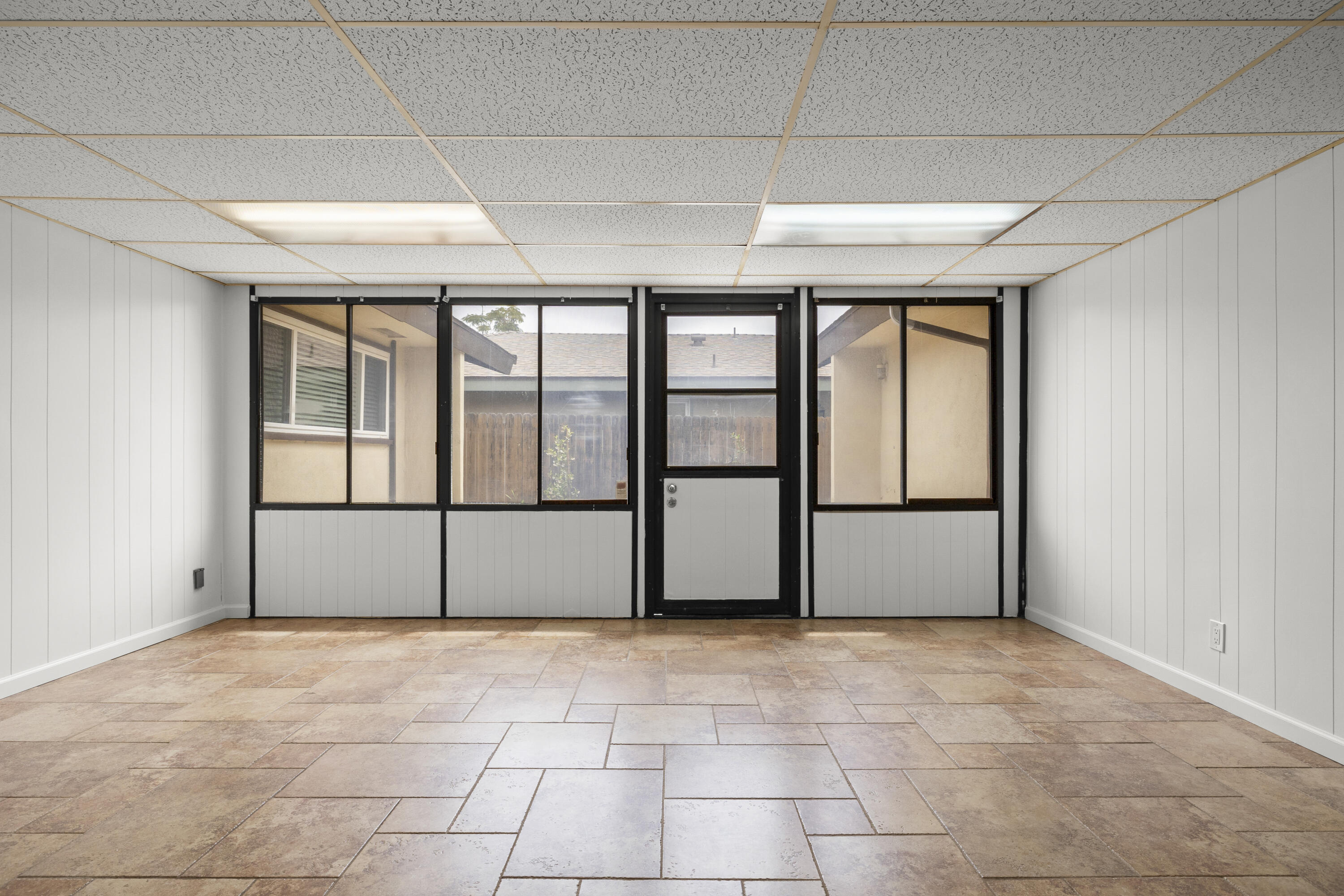 Oxnard, California 93030, United States, 3 Bedrooms Bedrooms, ,3 BathroomsBathrooms,Residential,Active,164039