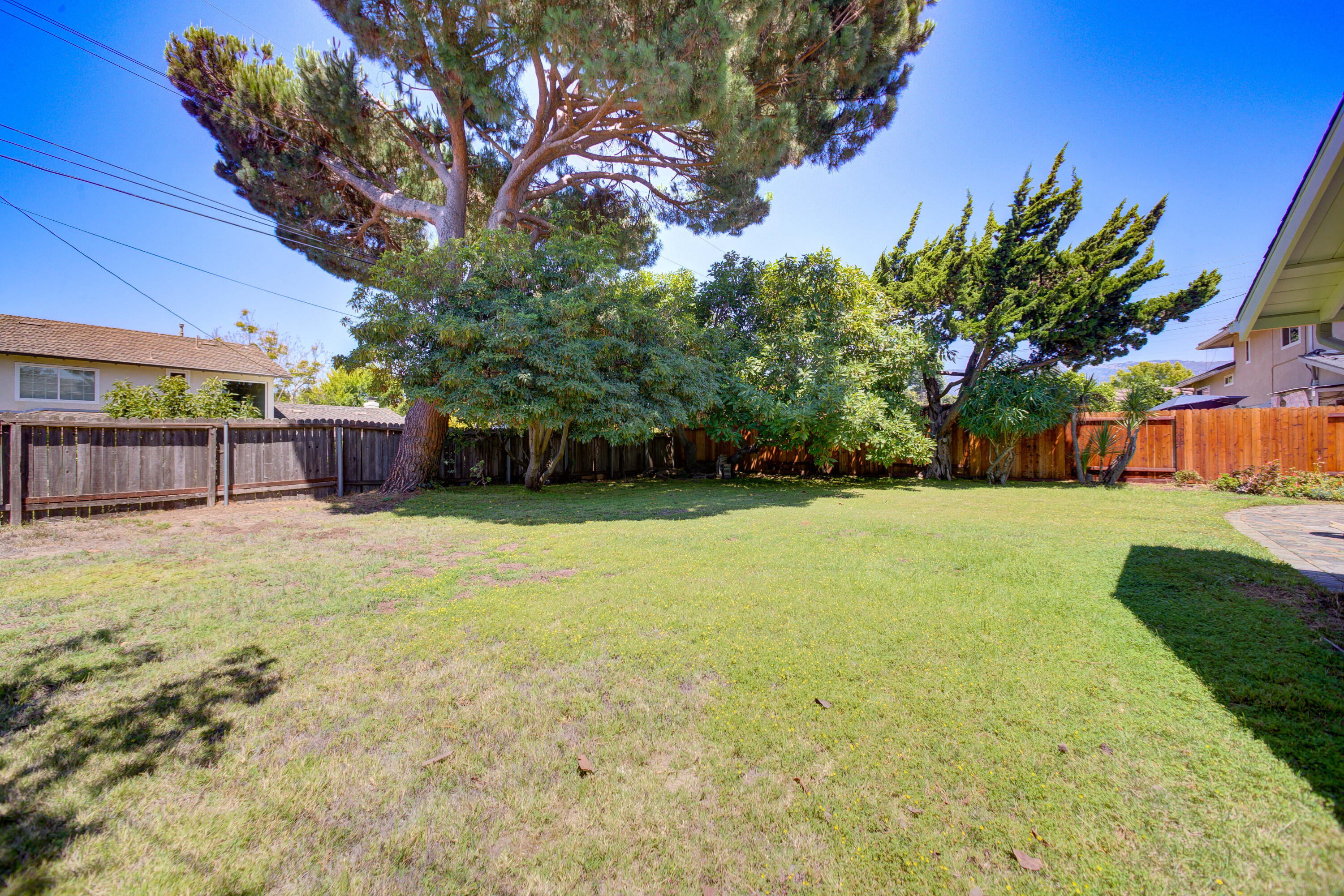 Santa Barbara, California 93117, United States, 4 Bedrooms Bedrooms, ,3 BathroomsBathrooms,Residential,Pending,186496