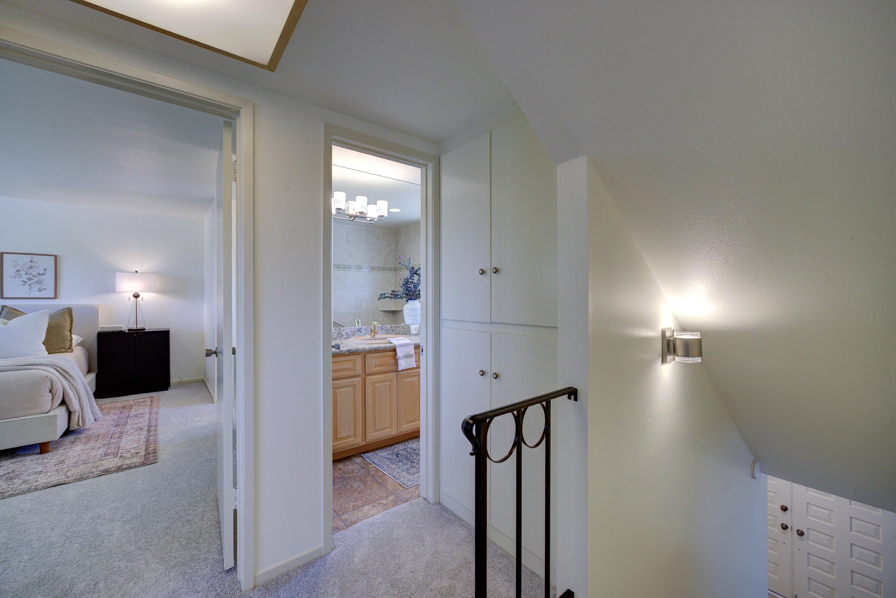 Santa Barbara, California 93117, United States, 4 Bedrooms Bedrooms, ,3 BathroomsBathrooms,Residential,Pending,186496