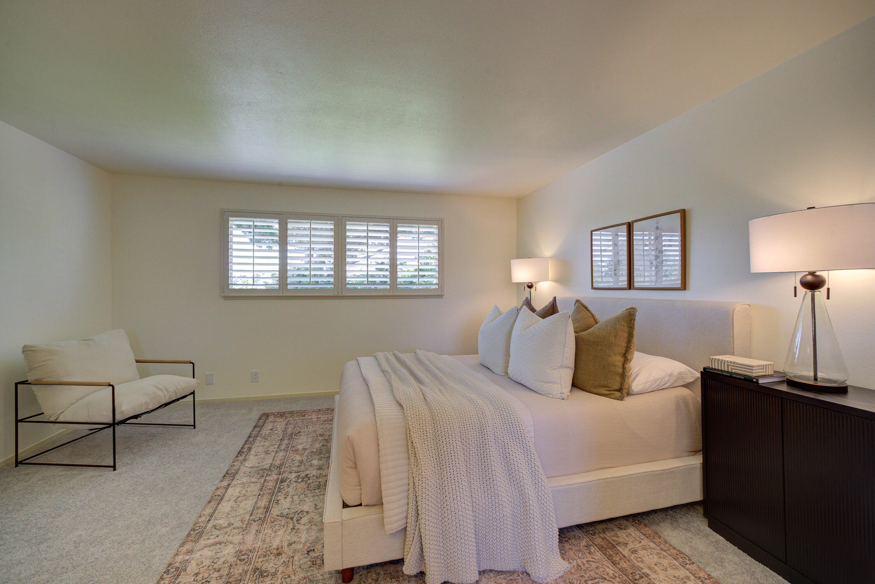 Santa Barbara, California 93117, United States, 4 Bedrooms Bedrooms, ,3 BathroomsBathrooms,Residential,Pending,186496