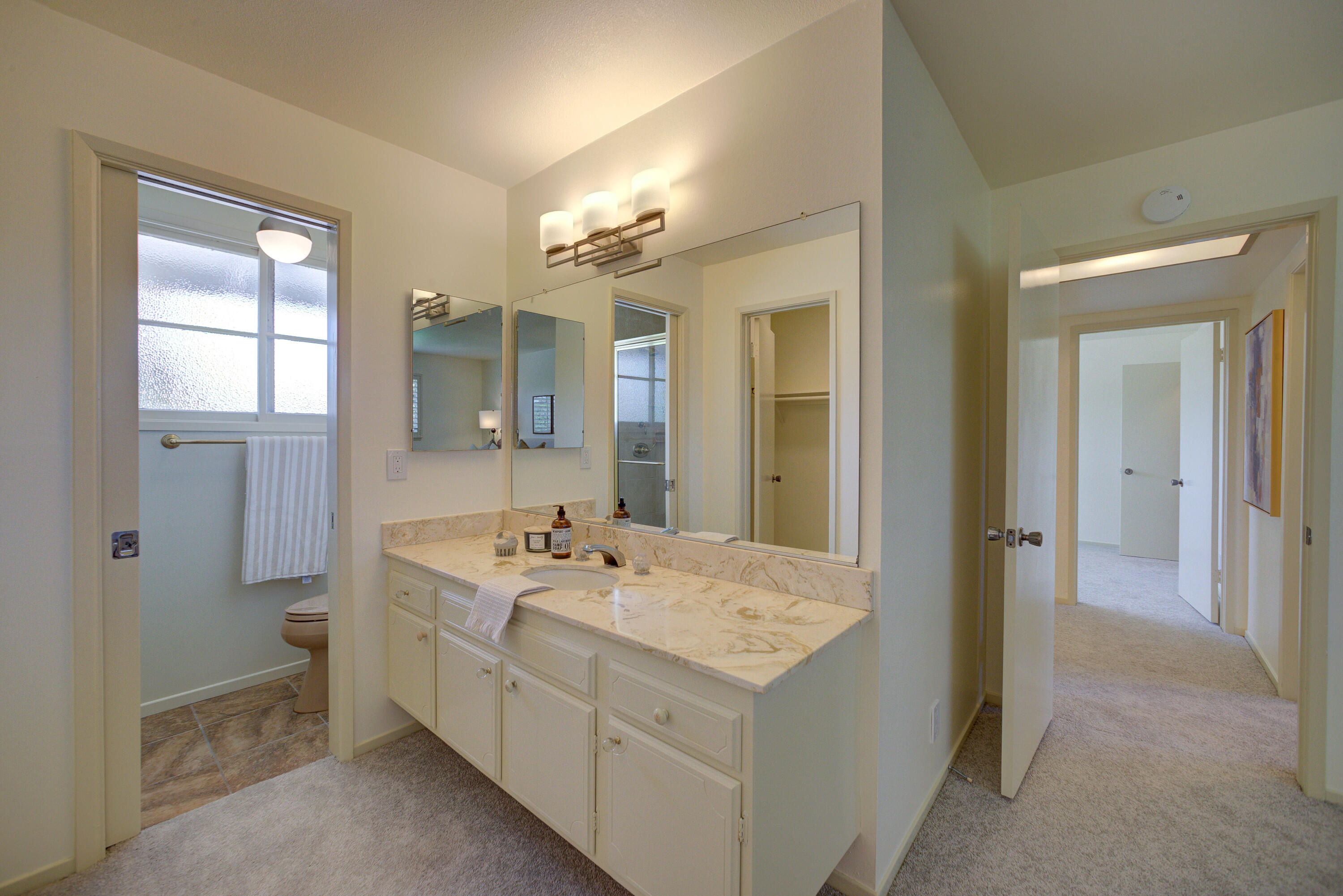 Santa Barbara, California 93117, United States, 4 Bedrooms Bedrooms, ,3 BathroomsBathrooms,Residential,Pending,186496