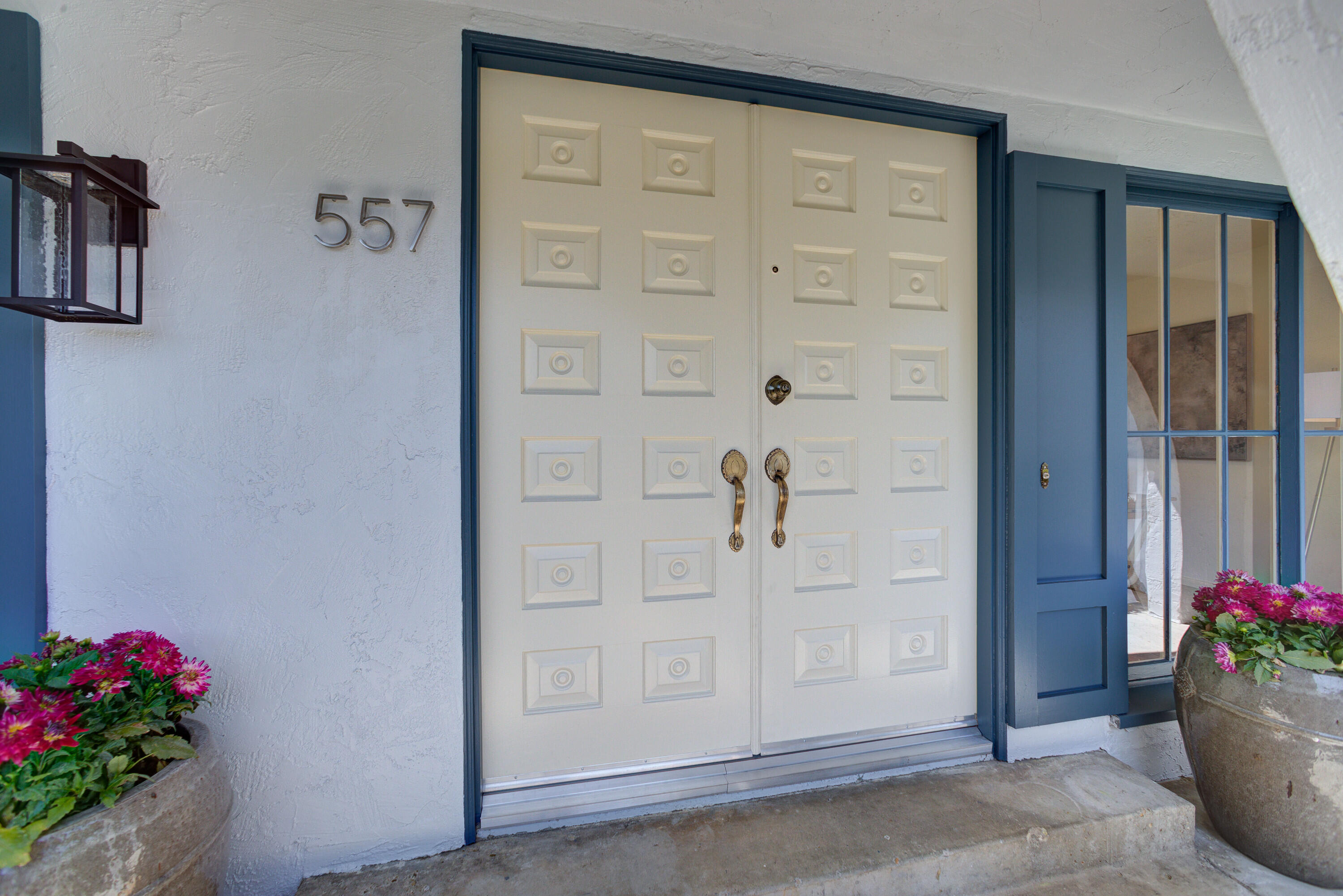 Santa Barbara, California 93117, United States, 4 Bedrooms Bedrooms, ,3 BathroomsBathrooms,Residential,Pending,186496