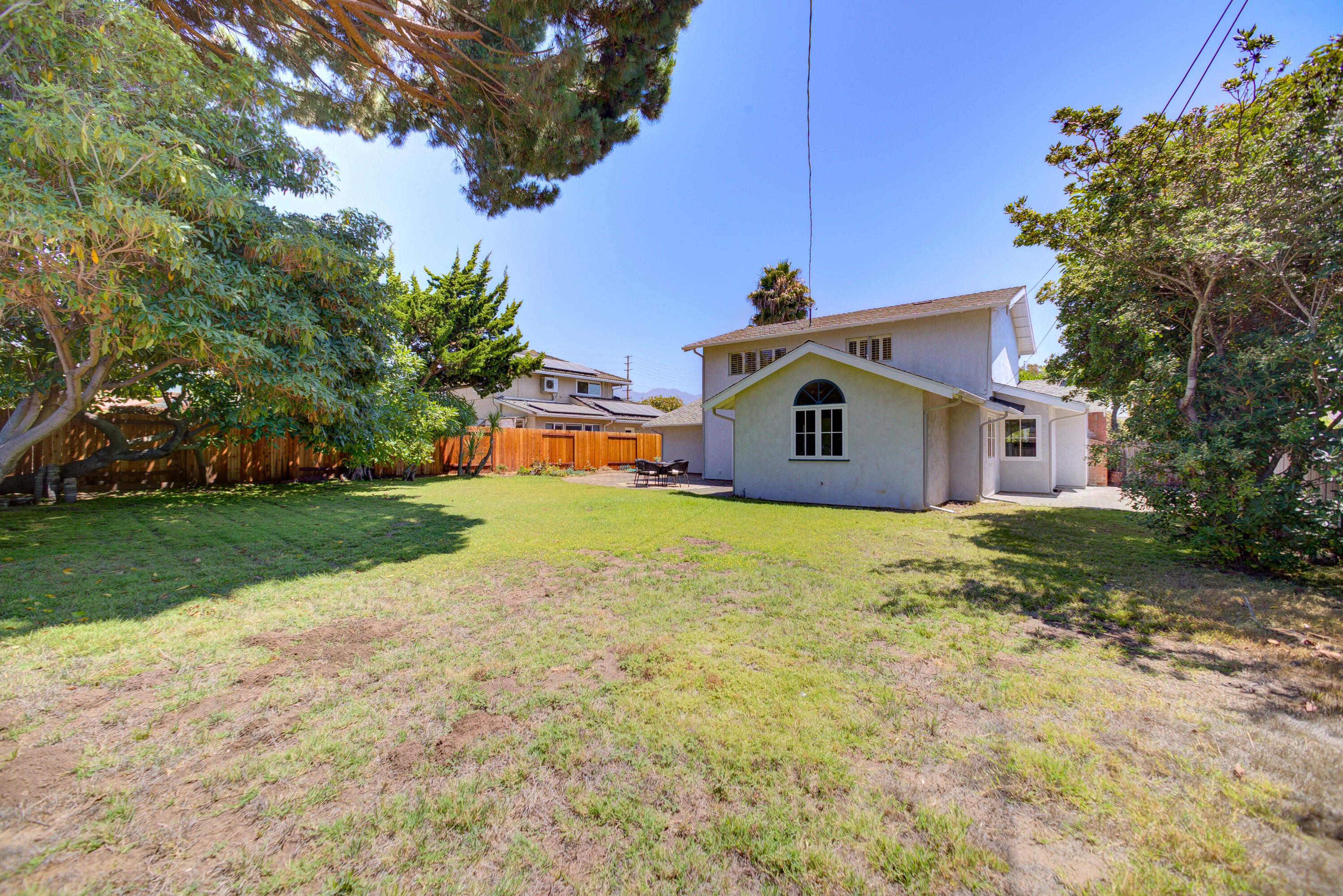 Santa Barbara, California 93117, United States, 4 Bedrooms Bedrooms, ,3 BathroomsBathrooms,Residential,Pending,186496