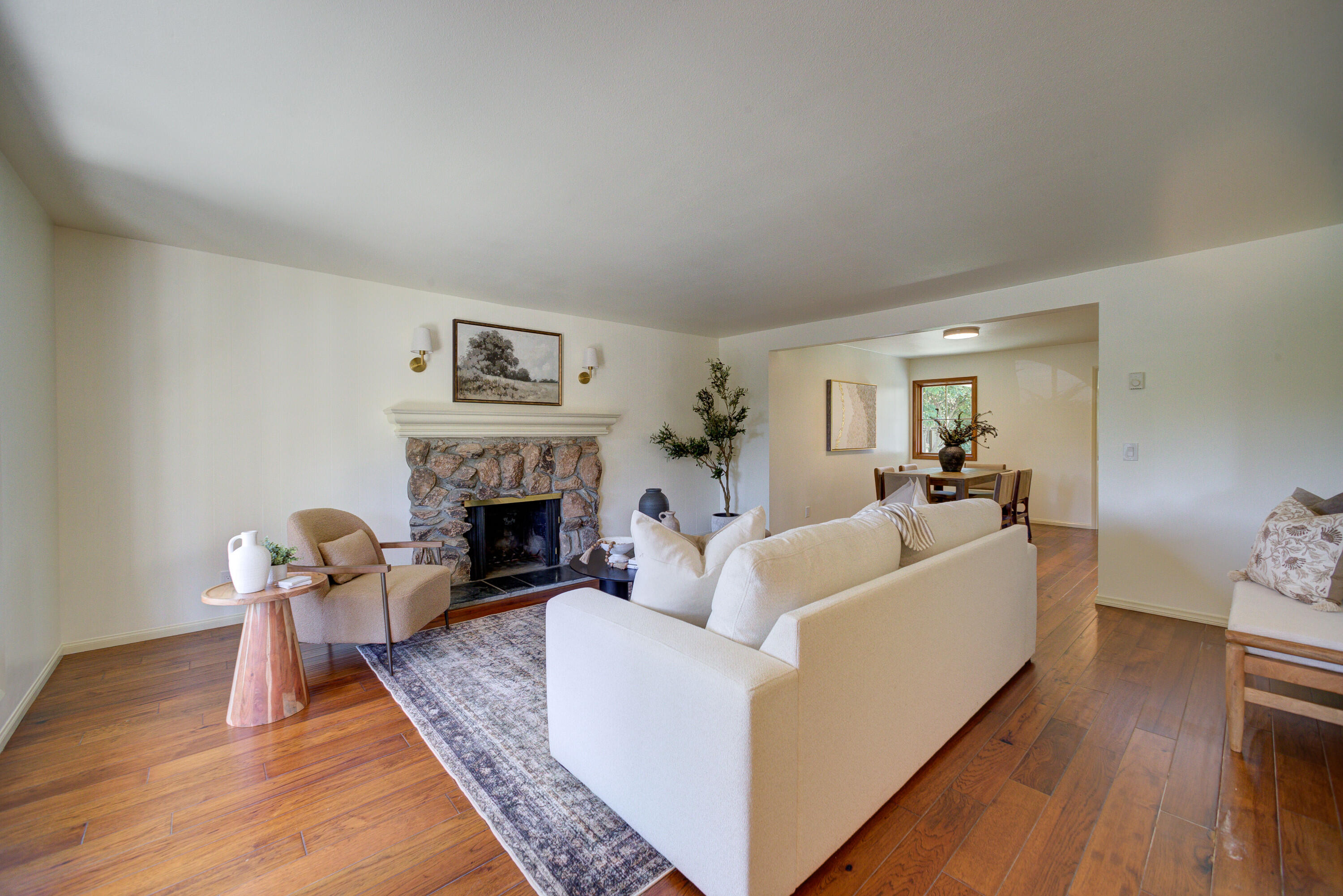 Santa Barbara, California 93117, United States, 4 Bedrooms Bedrooms, ,3 BathroomsBathrooms,Residential,Pending,186496