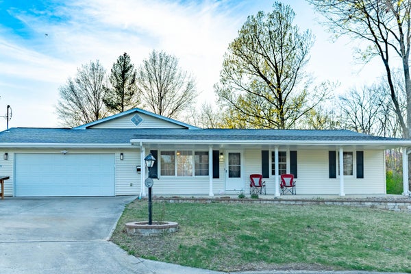 221 BRENDA LN, COLUMBIA, MO 65201 - Image a5499c1f85dbf0383cd97bf6f1c65bb1/2990944103