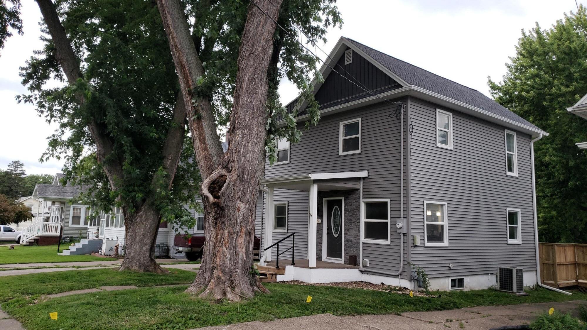 915 NEWELL - Photo 4