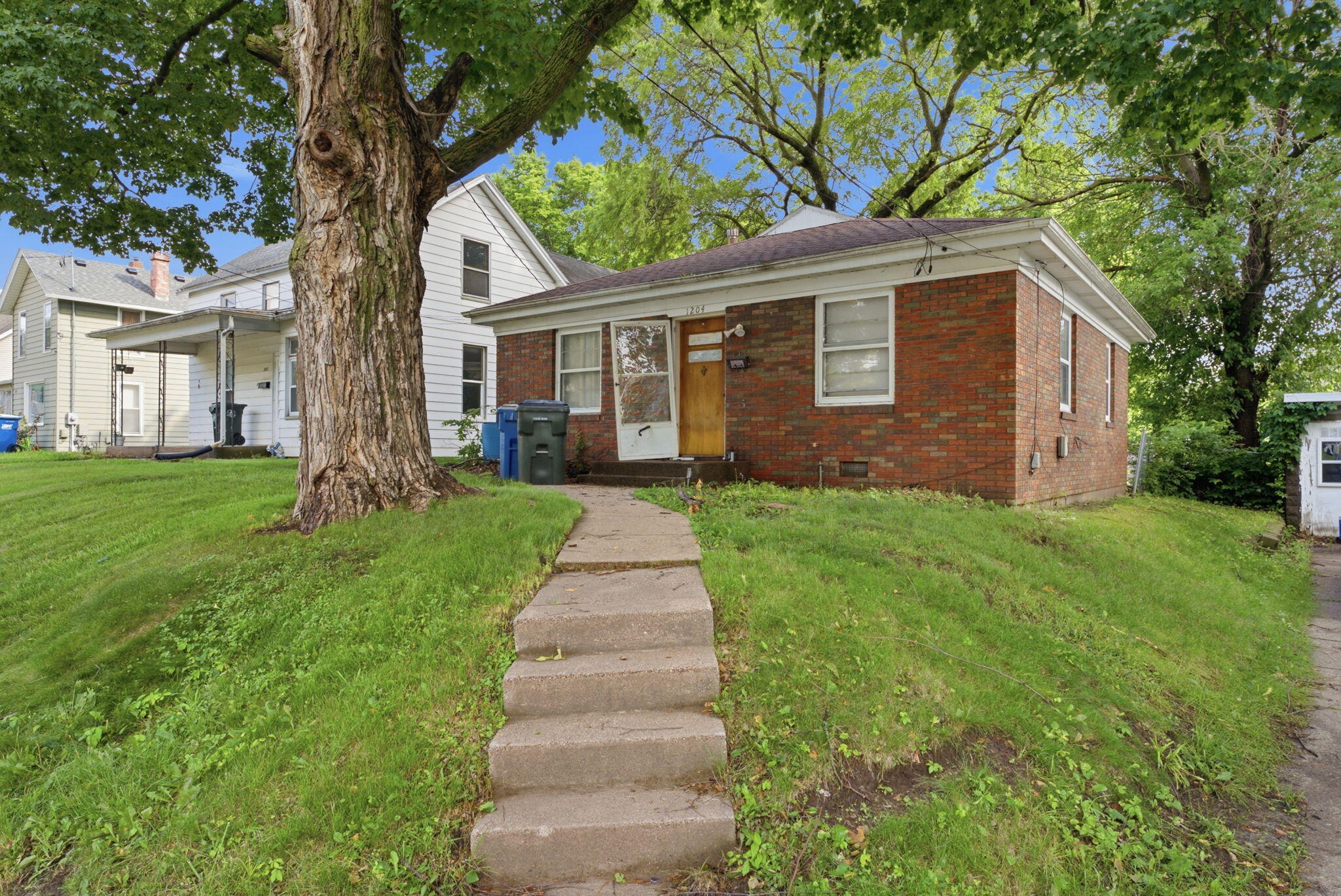Photo 1 of 12 — 1204 CEDAR, Muscatine, IA 52761
