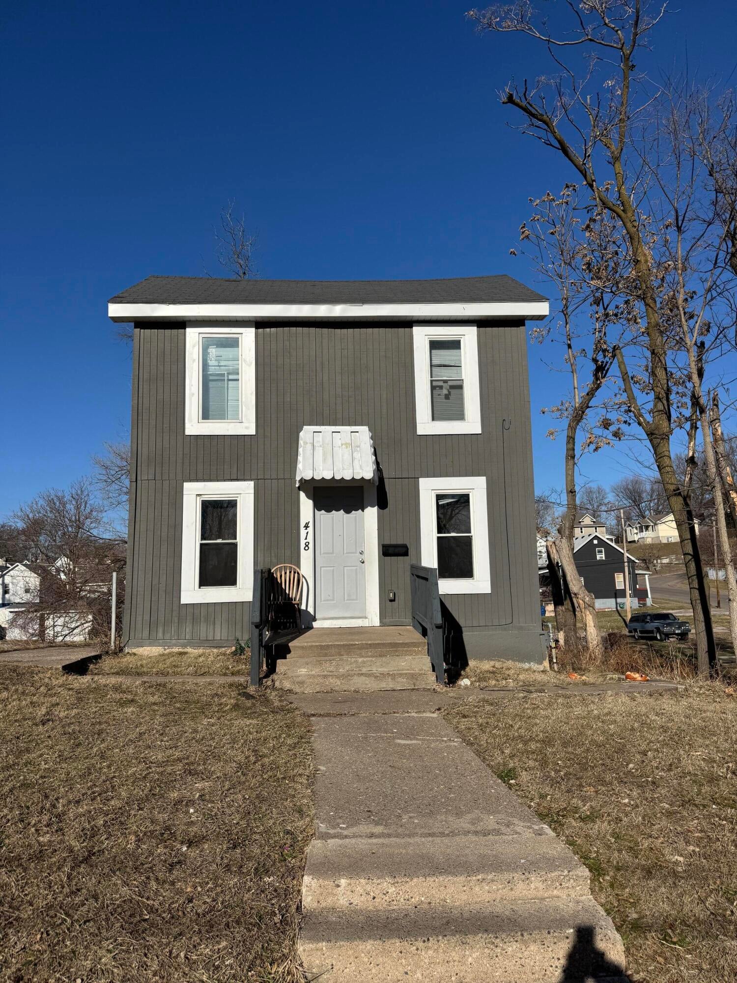 Photo 1 of 4 — 418 E 8TH ST, Davenport, IA 52803