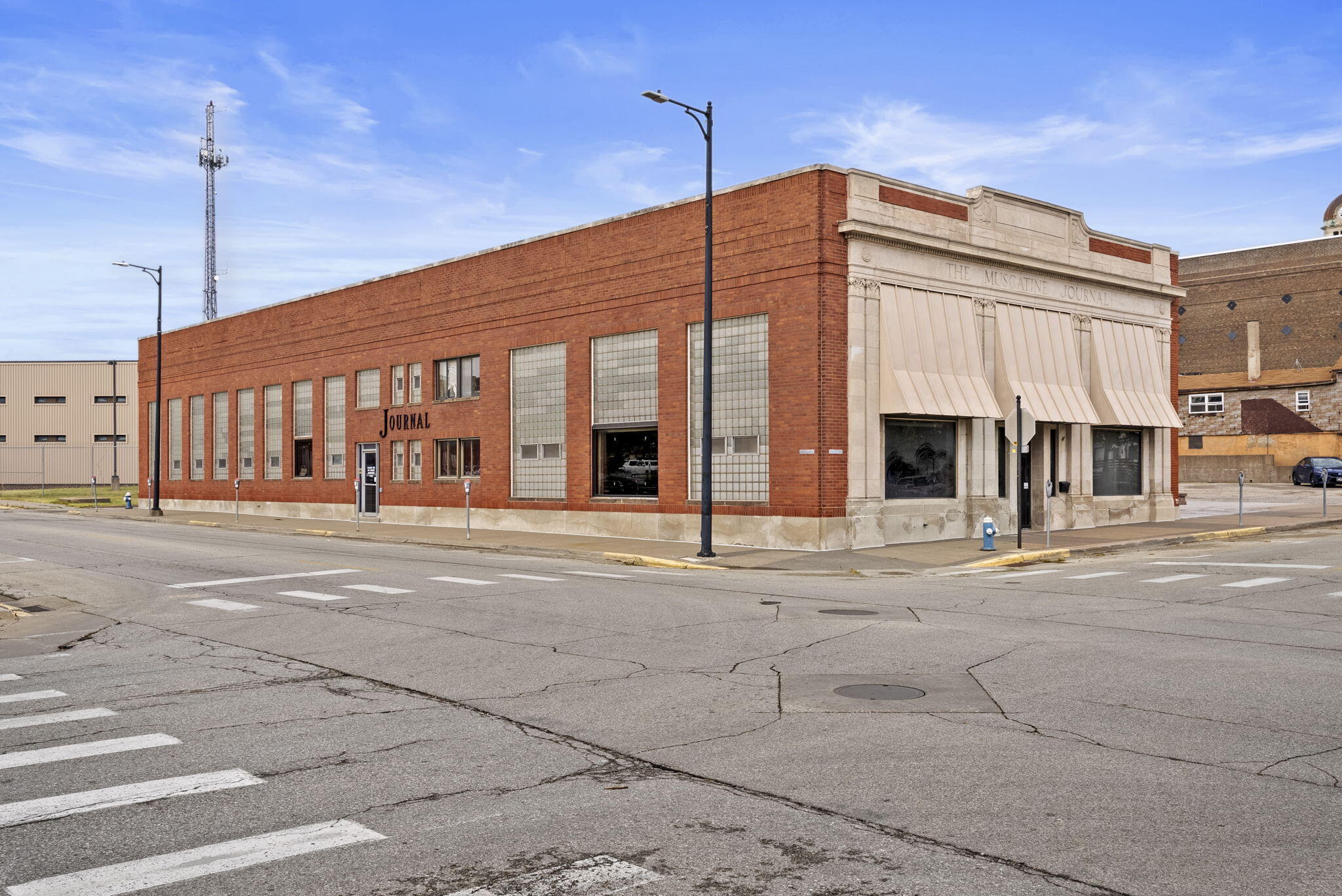 301 E 3RD ST - Photo 2
