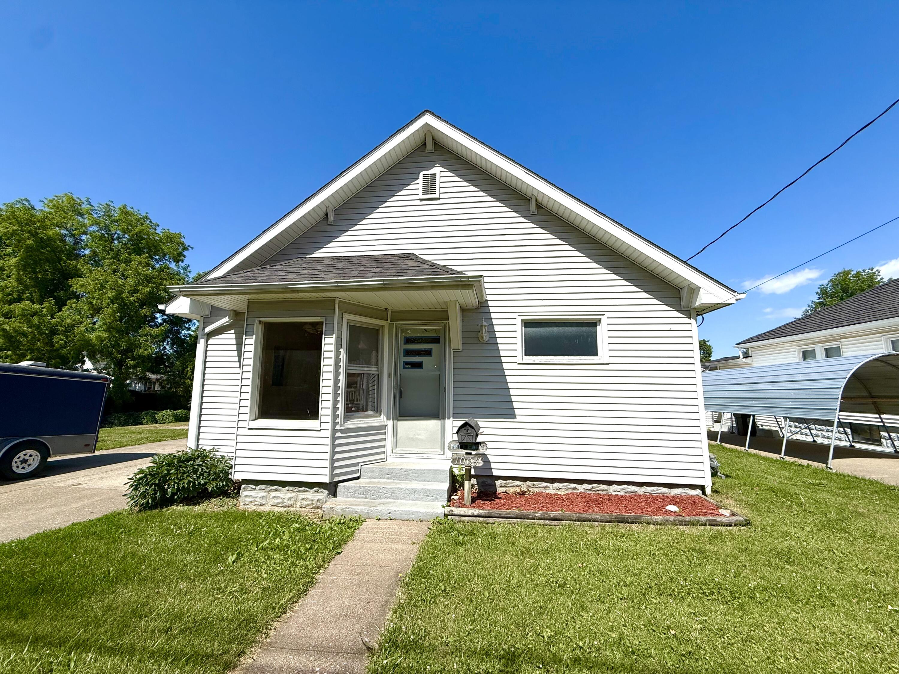 Photo 1 of 15 — 1004 LINCOLN, Muscatine, IA 52761