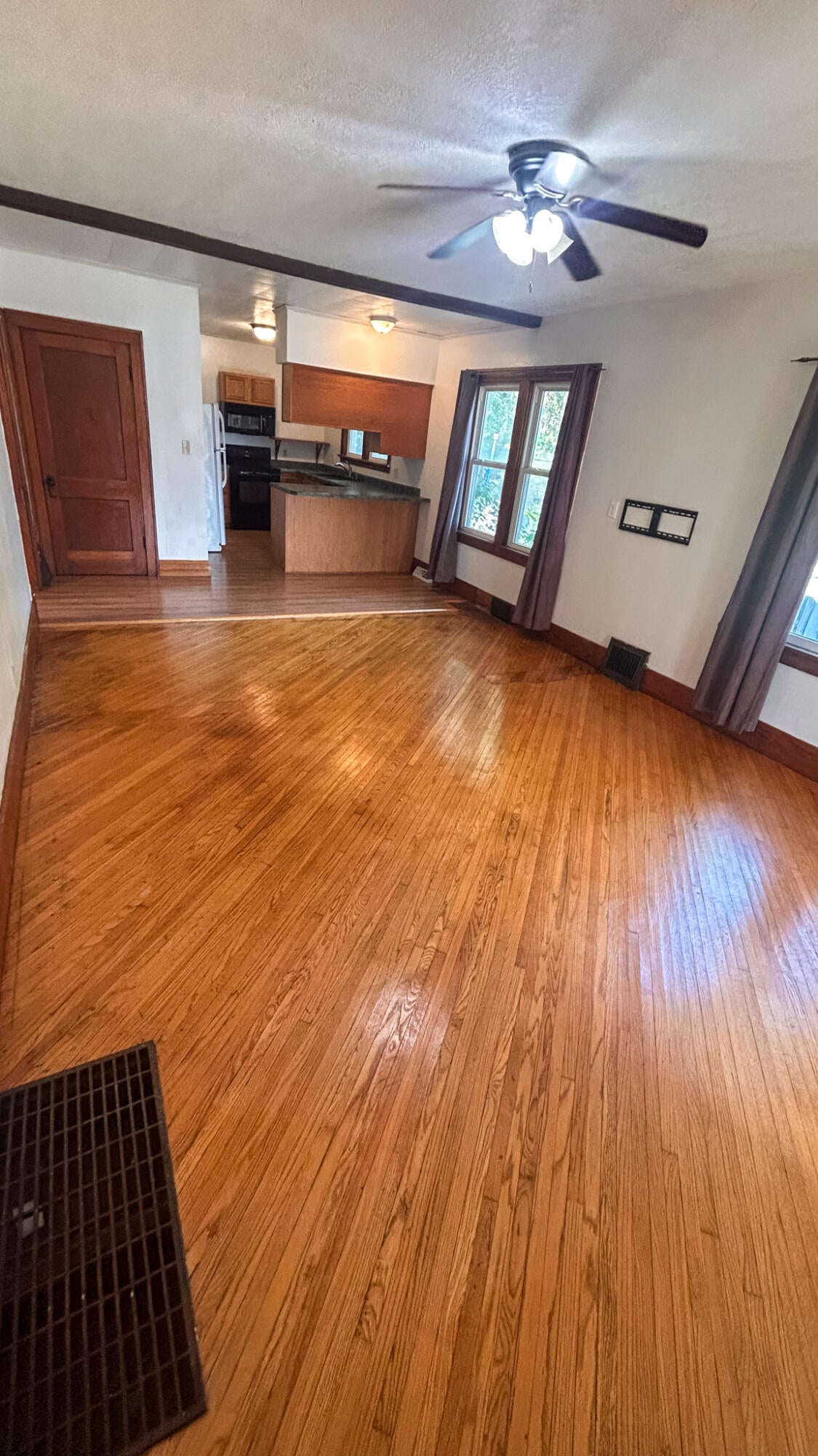 1713 HERSHEY AVE - Photo 3