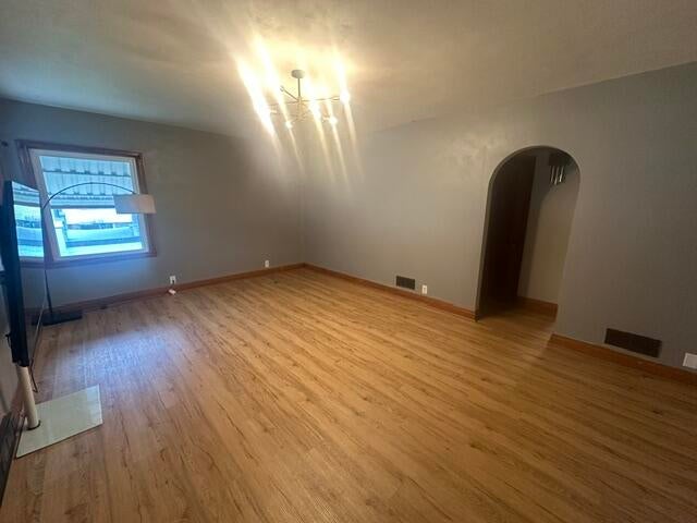 2124 MULBERRY AVE - Photo 3