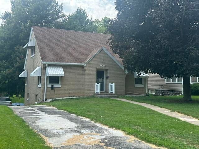 2124 MULBERRY AVE