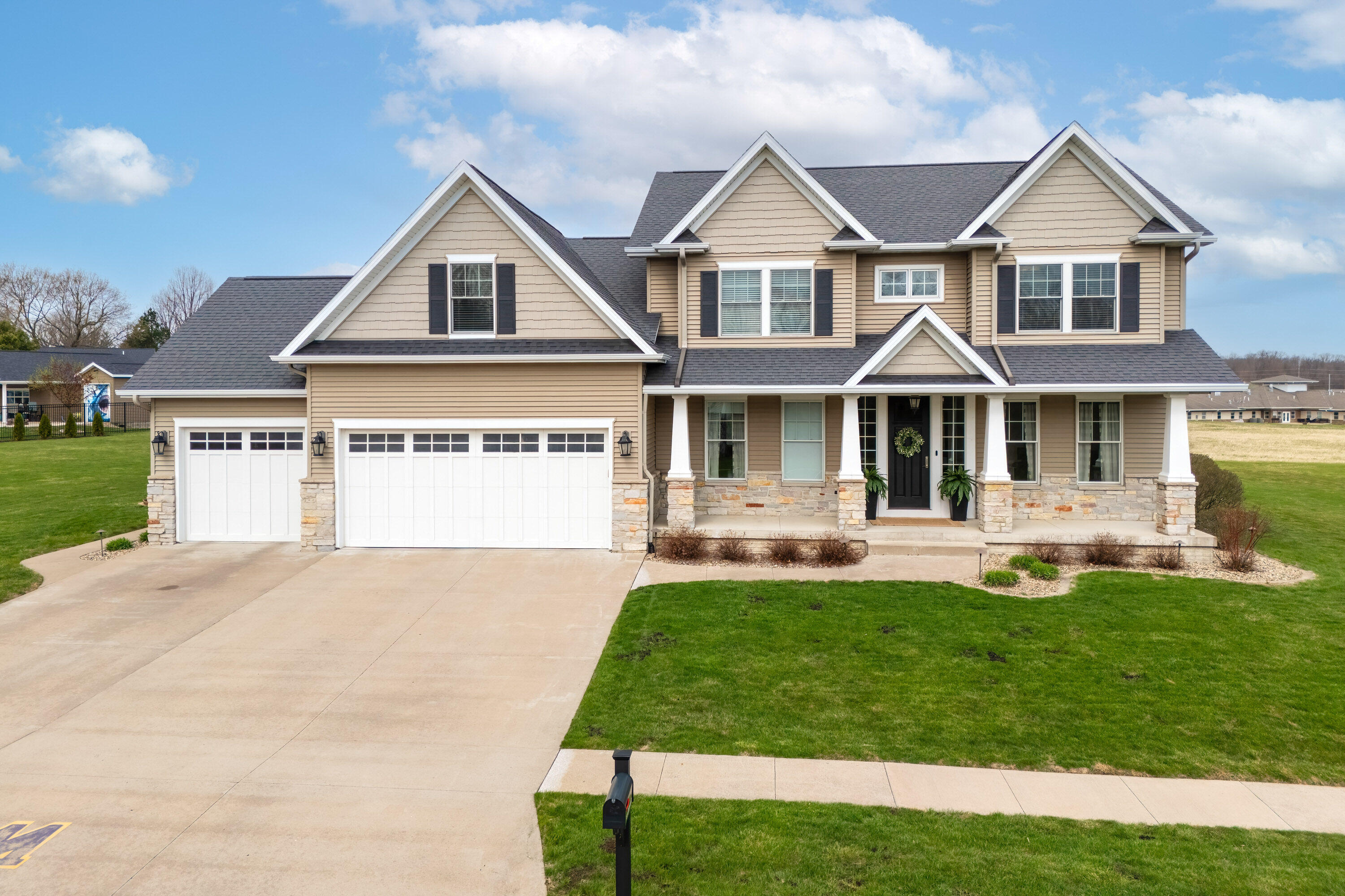 Photo 1 of 68 — 3120 CLERMONT DR, Muscatine, IA 52761