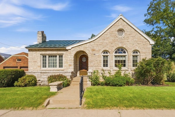 711 SYCAMORE ST, MUSCATINE, IA 52761 - Image 6a48c79bb7ed671fa7fffd8286b8a23a/3441787295