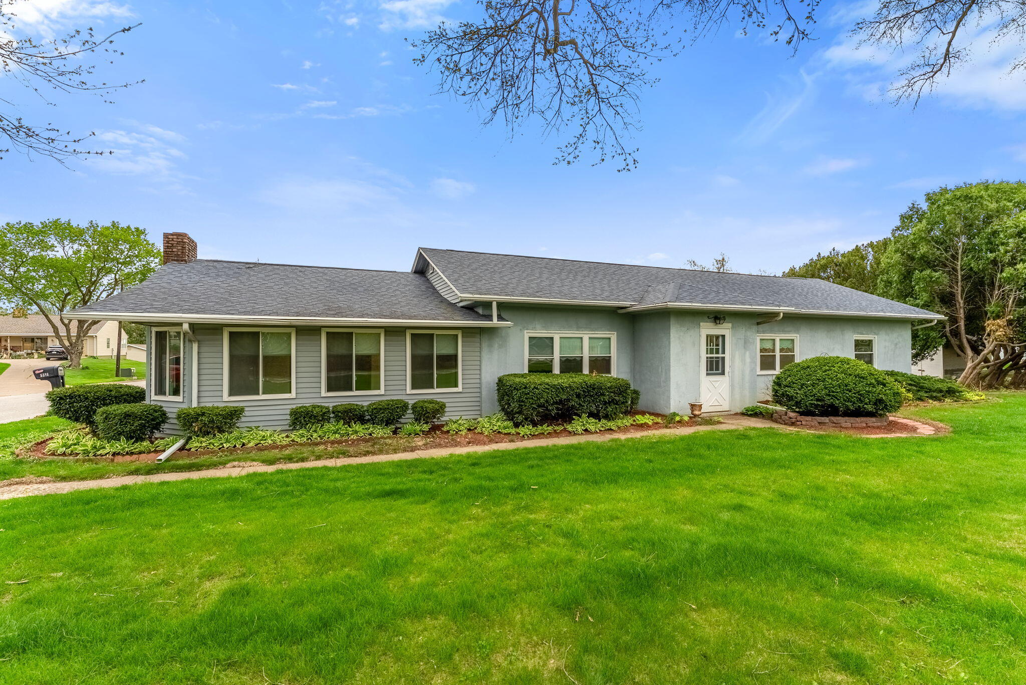 Photo 1 of 35 — 2811 MULBERRY, Muscatine, IA 52761