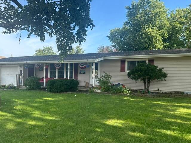 215 W PRAIRIE ST - Photo 3